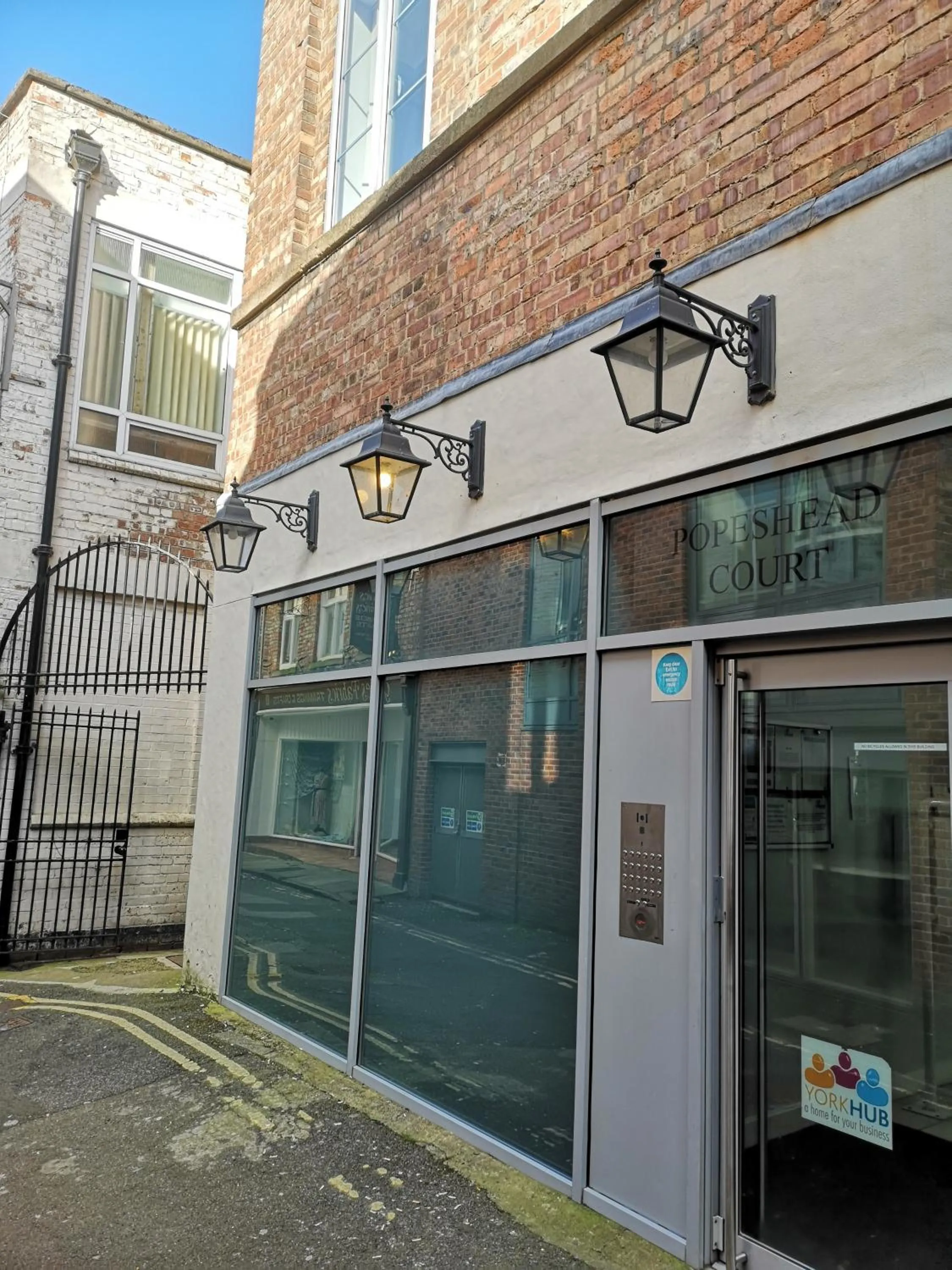 Property building in Heart of the City - FREE PARKING