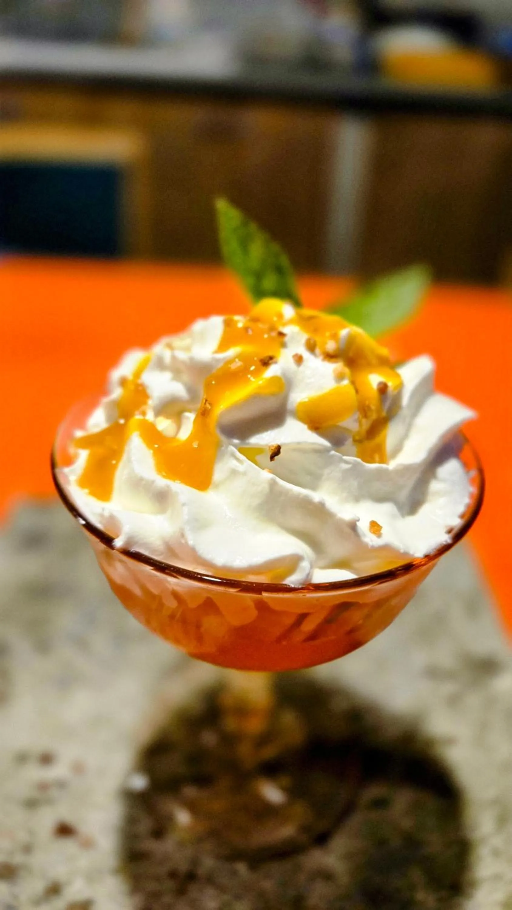 Restaurant/places to eat in A l'Ecole Buissonnière, chambre d'hôtes en Sidobre