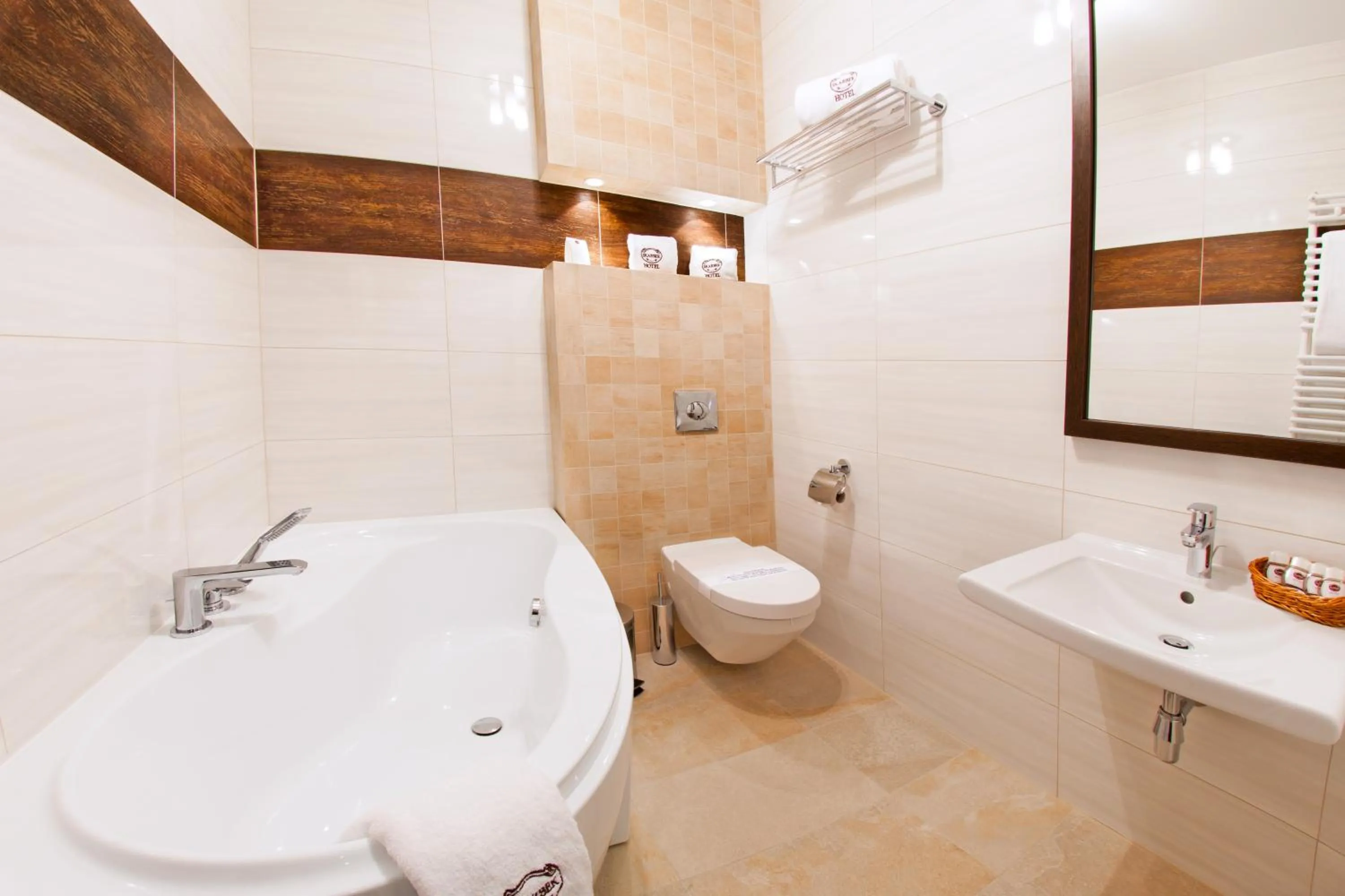 Bathroom in Hotel Skarbek