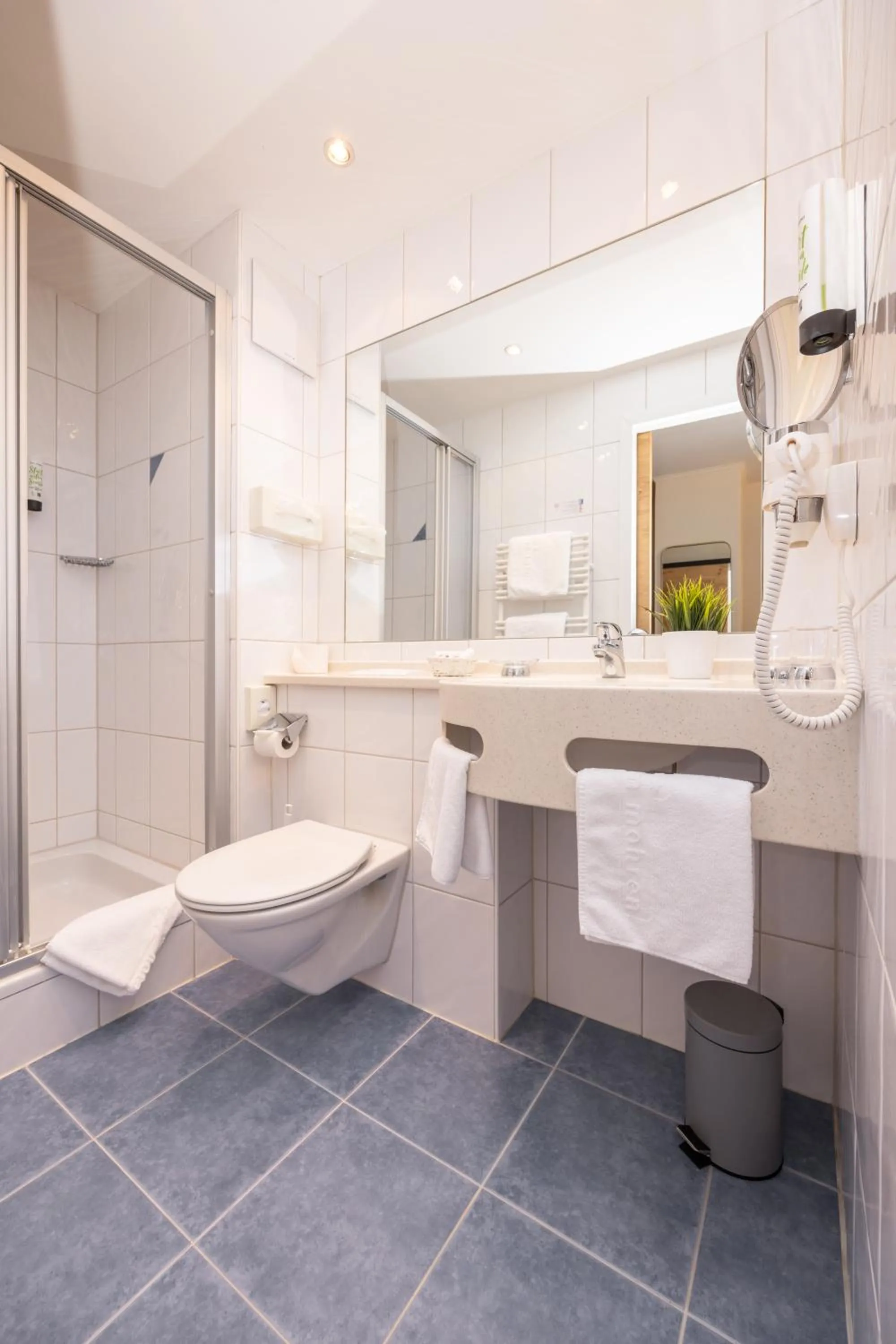 Bathroom in Hotel Zum Mohren