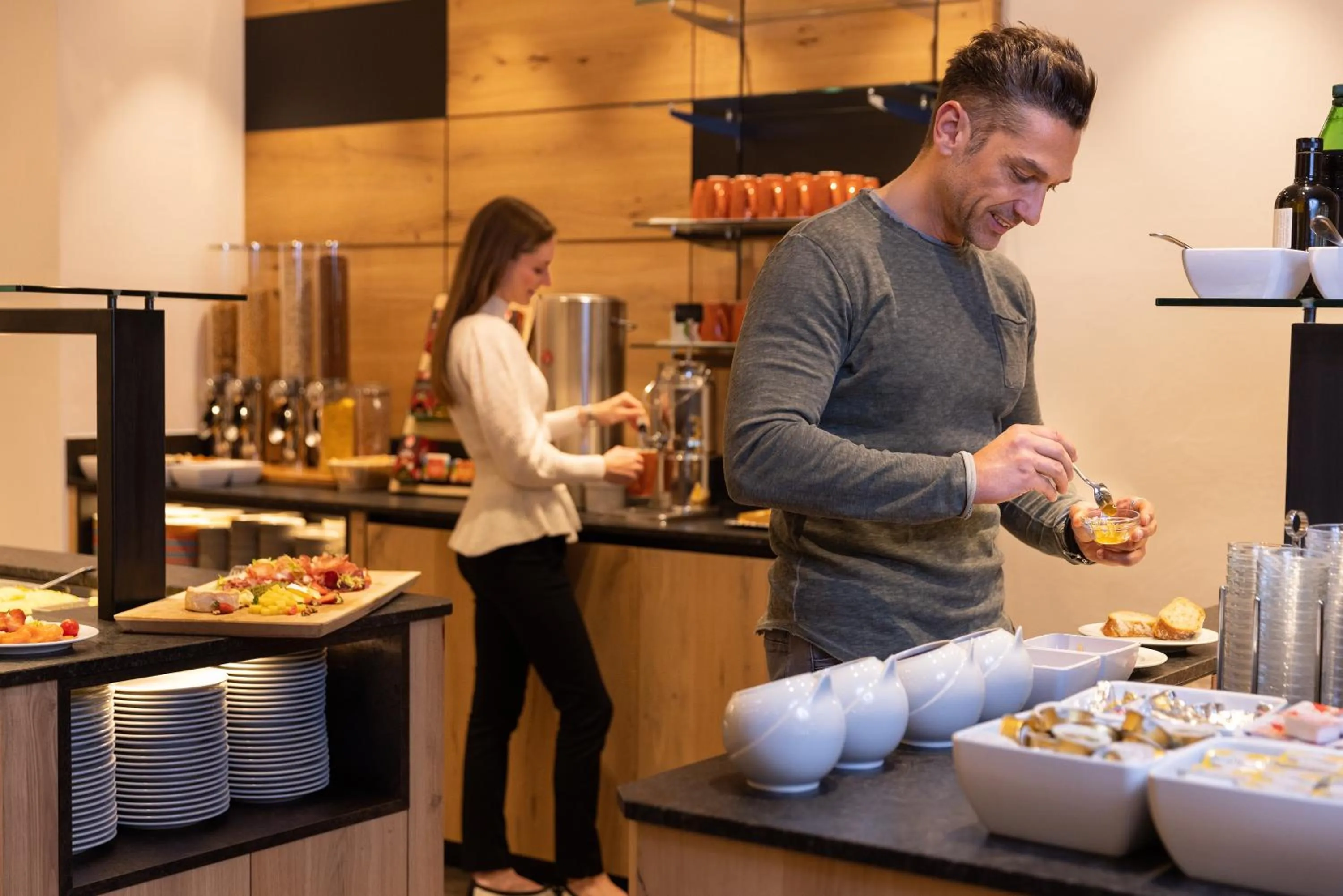 Buffet breakfast in Hotel Zum Mohren