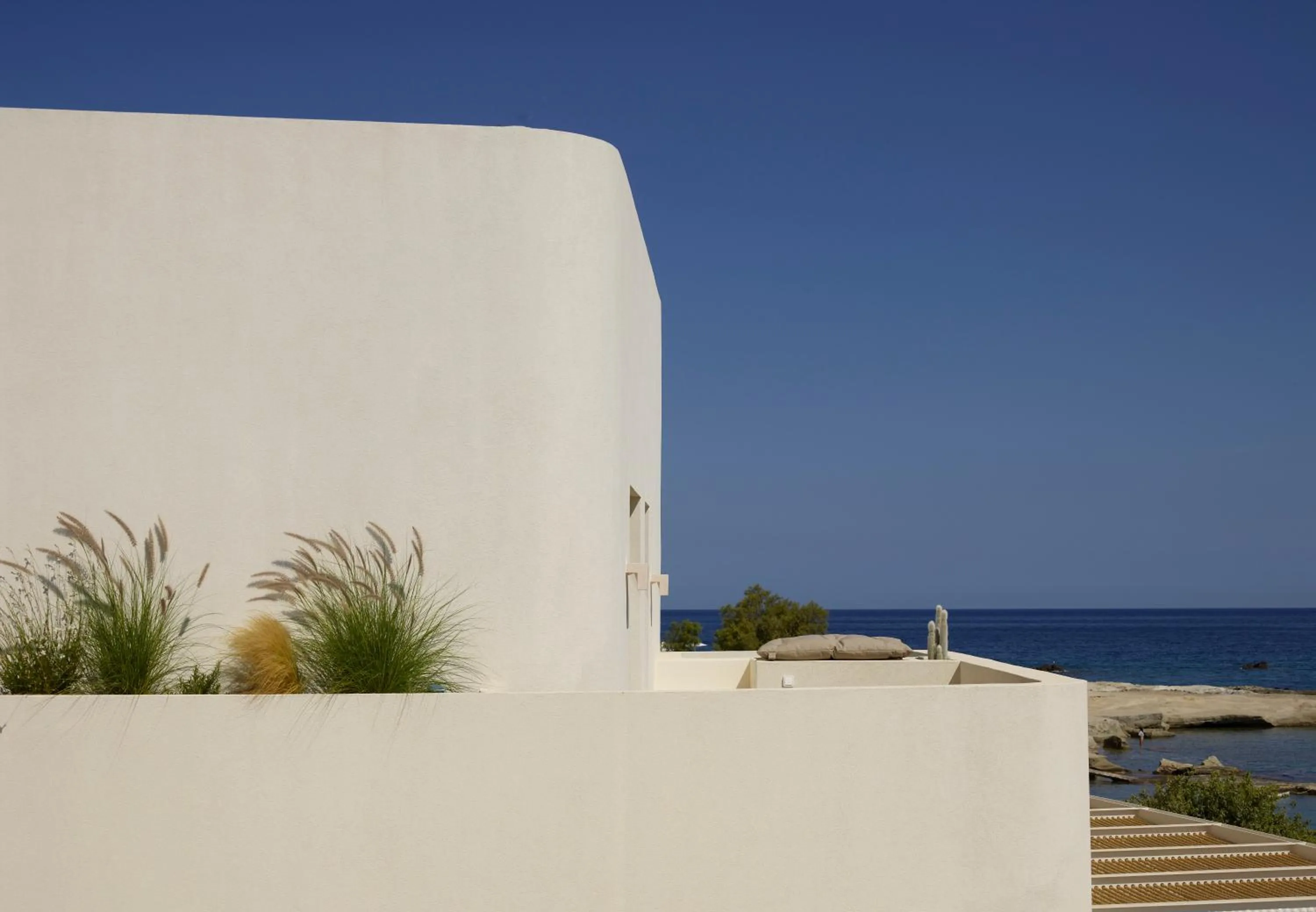 Balcony/Terrace in White Pebble Suites