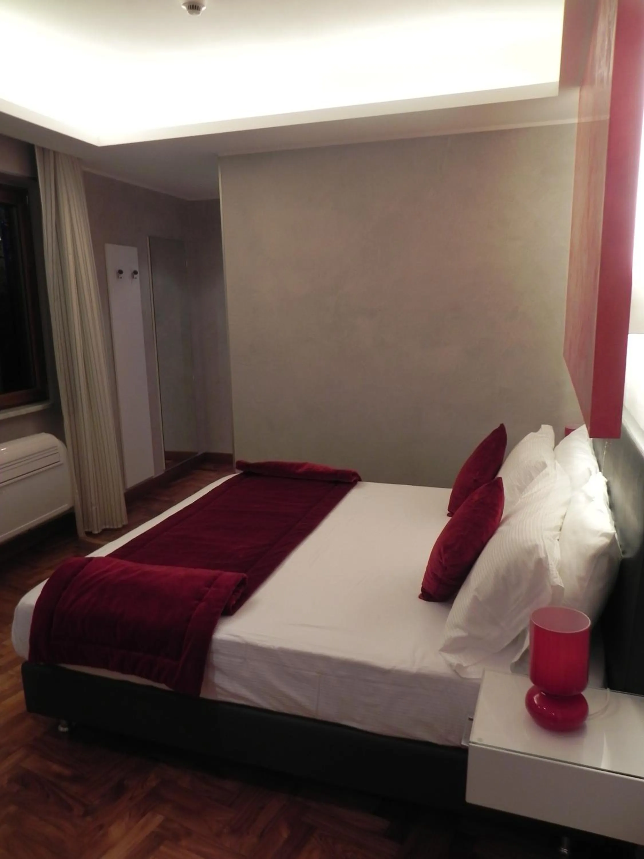 Photo of the whole room, Bed in Gente di Notte