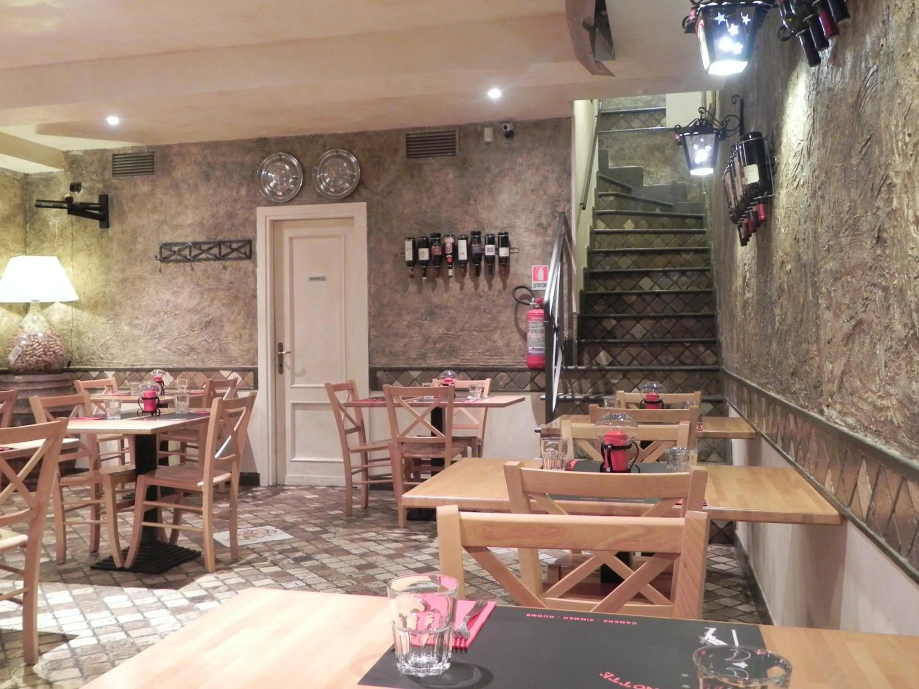 Restaurant/places to eat in Gente di Notte