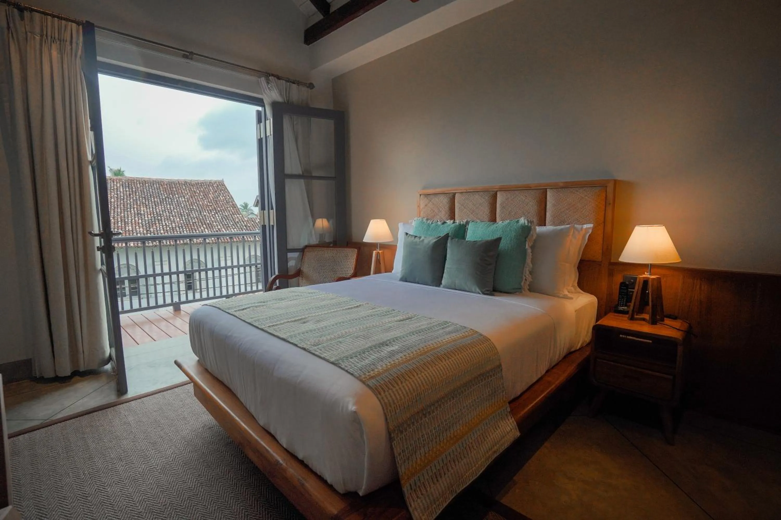 Bedroom, Bed in The Merchant