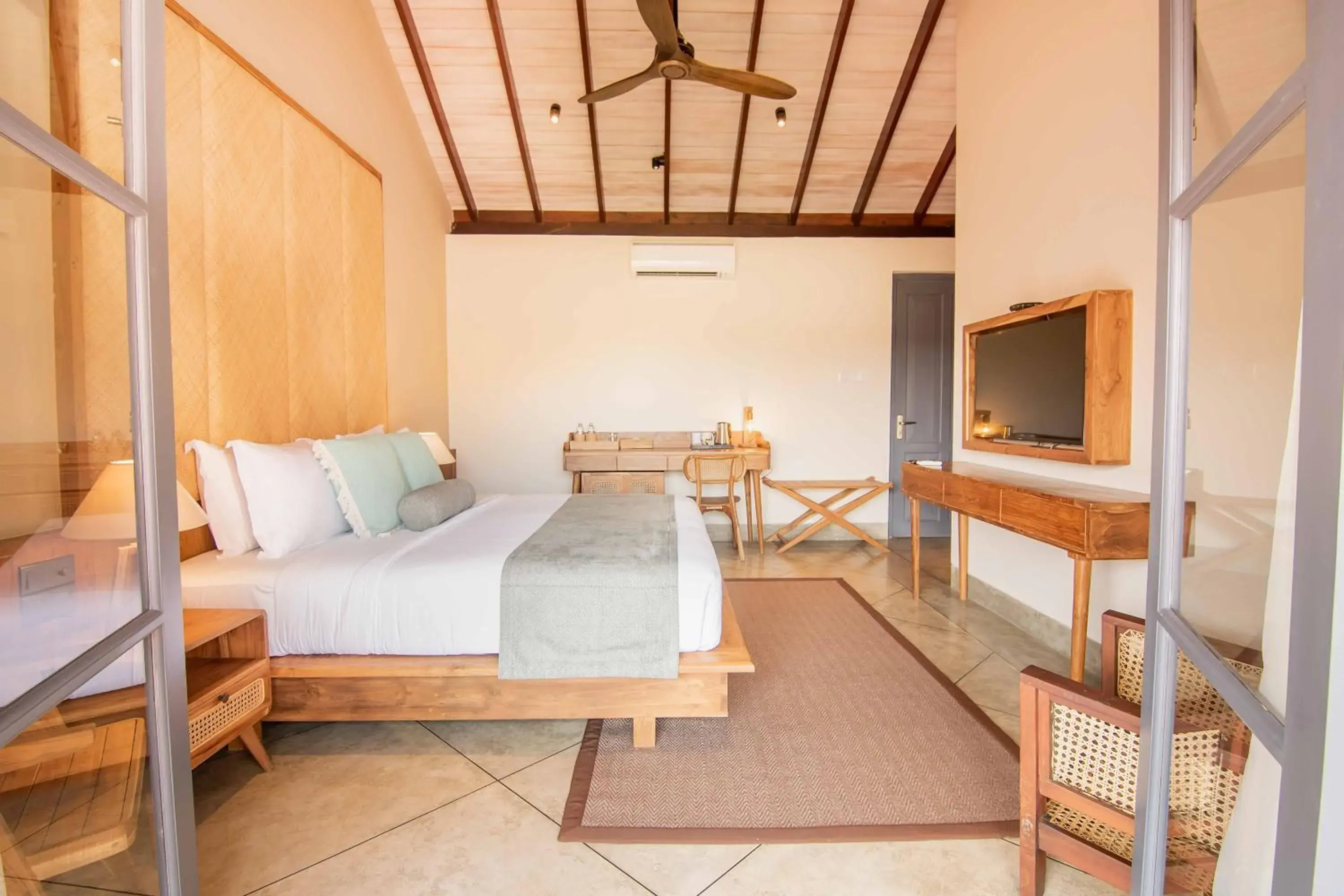 Superior King Room - single occupancy in The Merchant Superior King Room - single occupancy in The Merchant