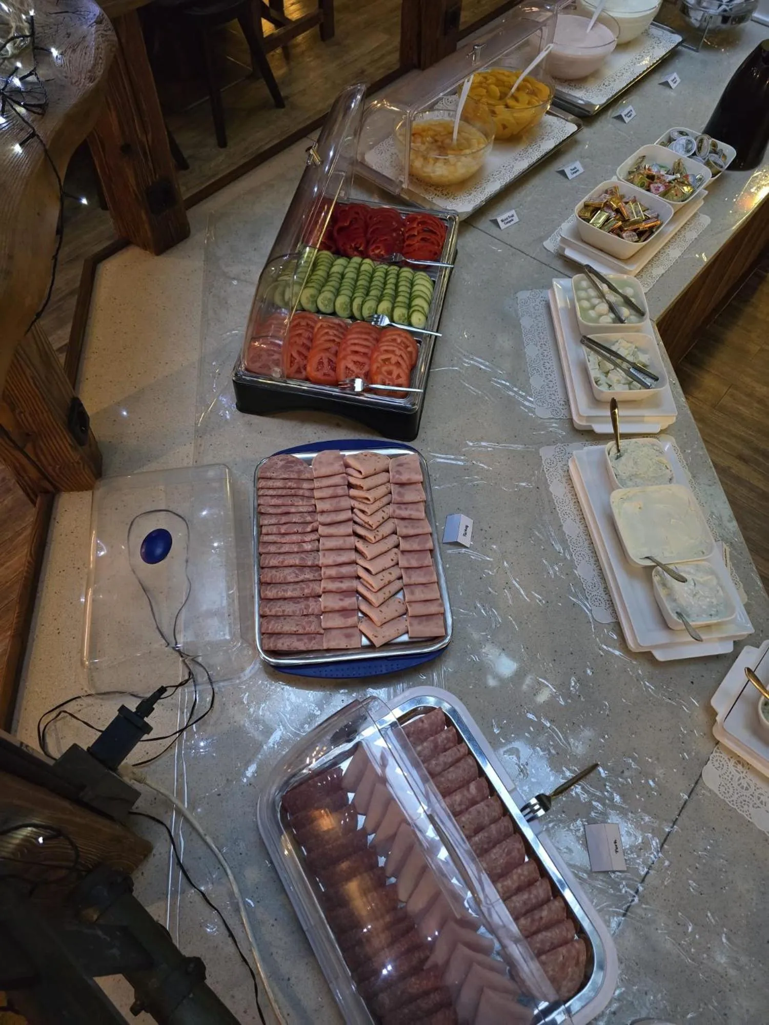 Buffet breakfast in Hotel Enziana Wien