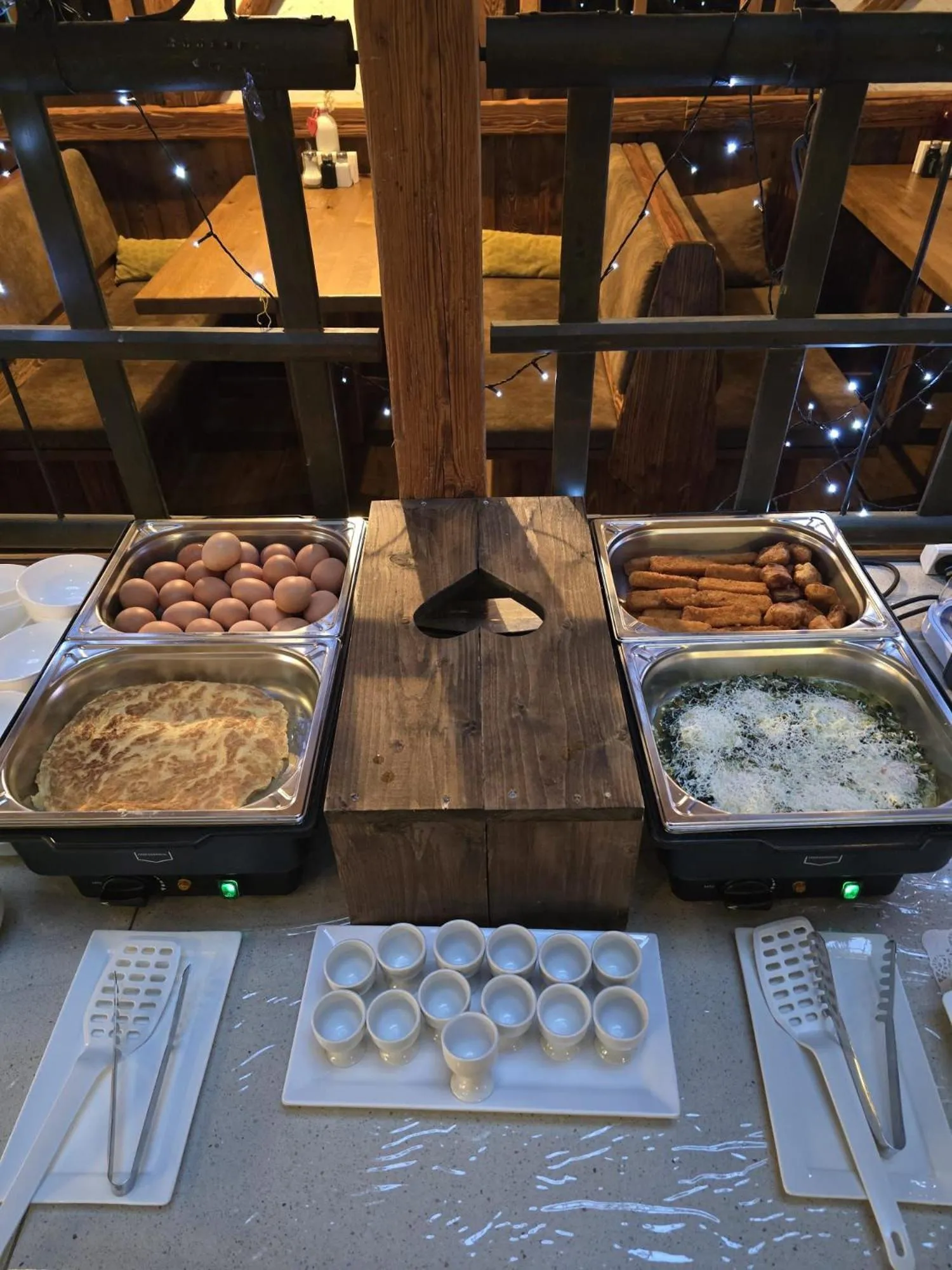 Breakfast in Hotel Enziana Wien