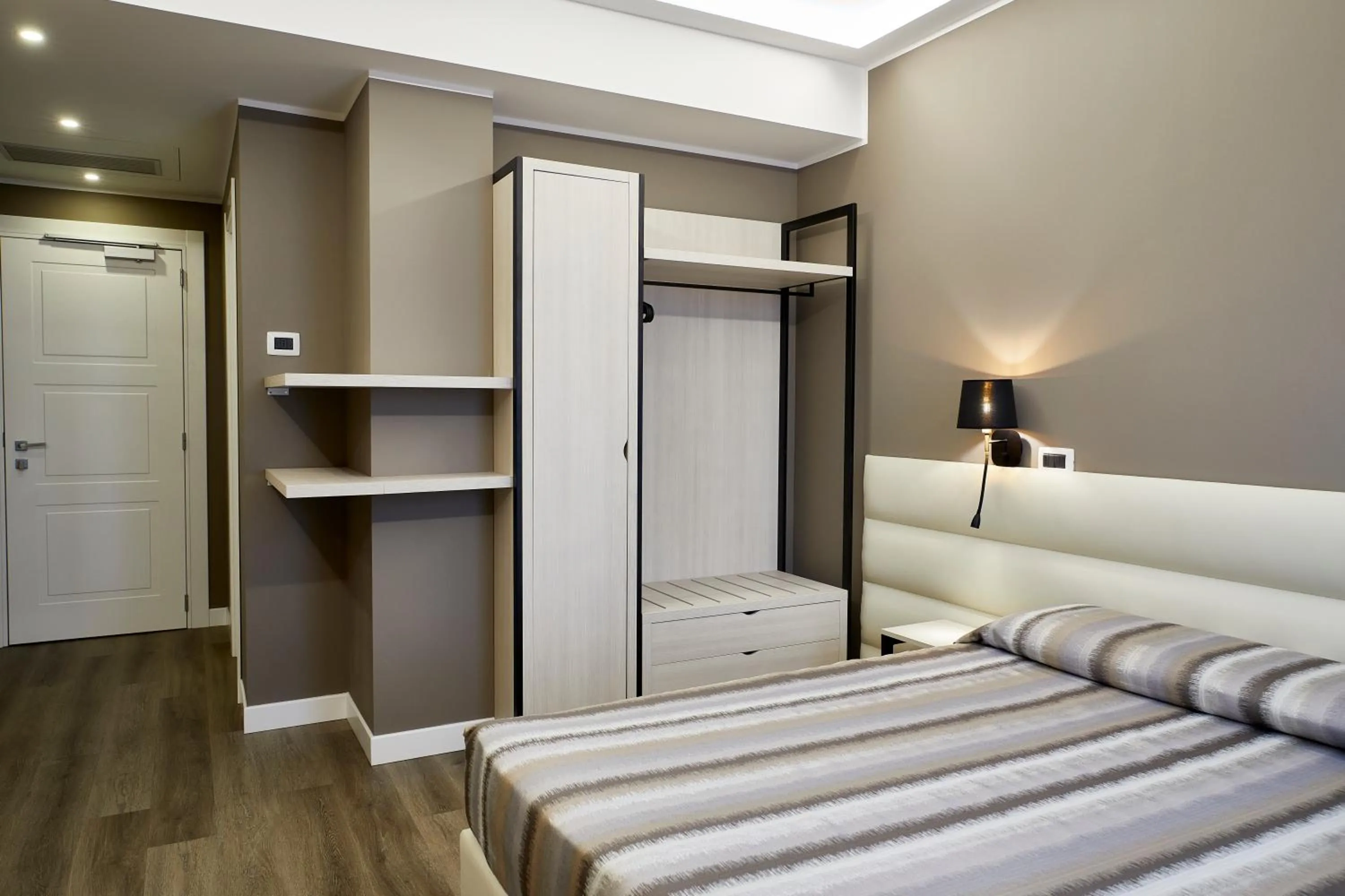 Bedroom, Bed in La Perla