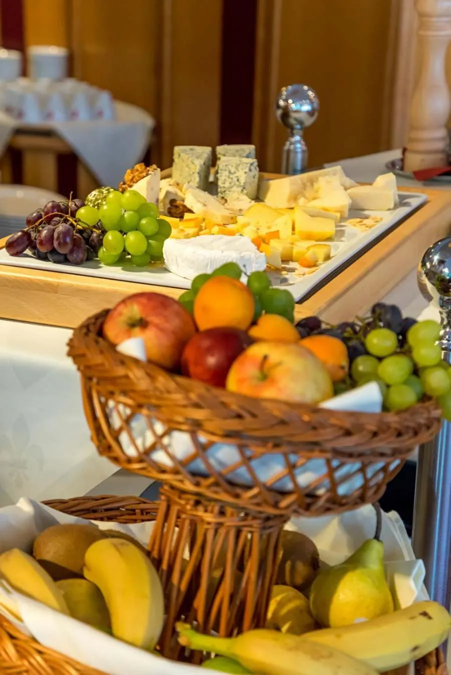 Buffet breakfast in Hotel Schneeberghof