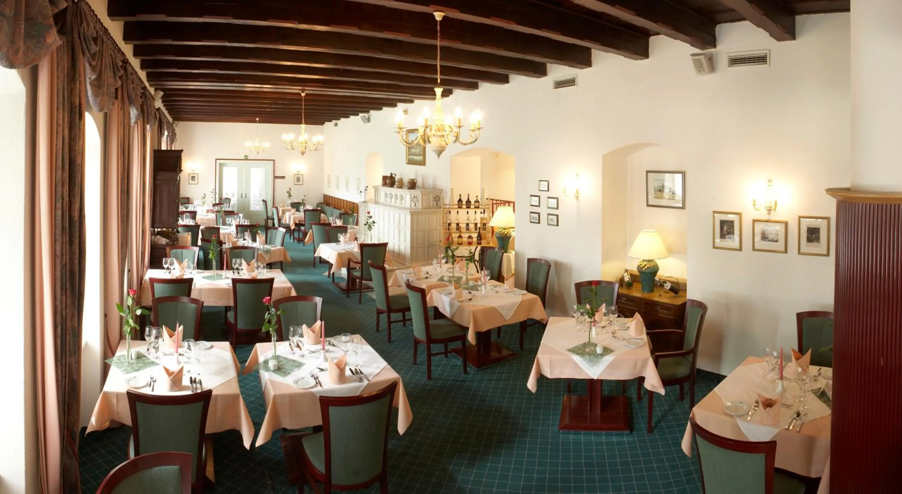 Restaurant/places to eat in Hotel Schneeberghof