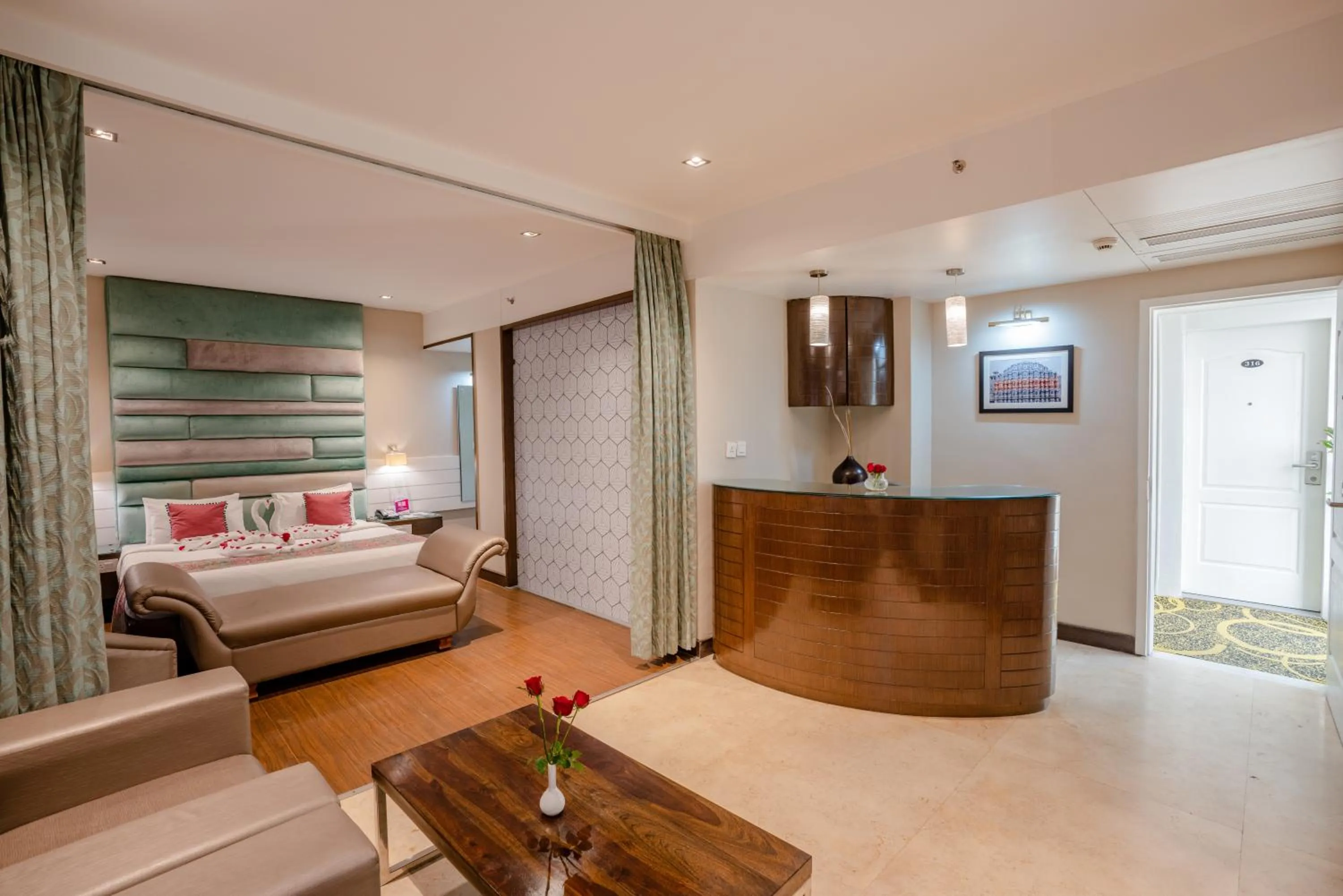 Photo of the whole room, Bed in Regenta Inn Jaipur, Adarsh Nagar