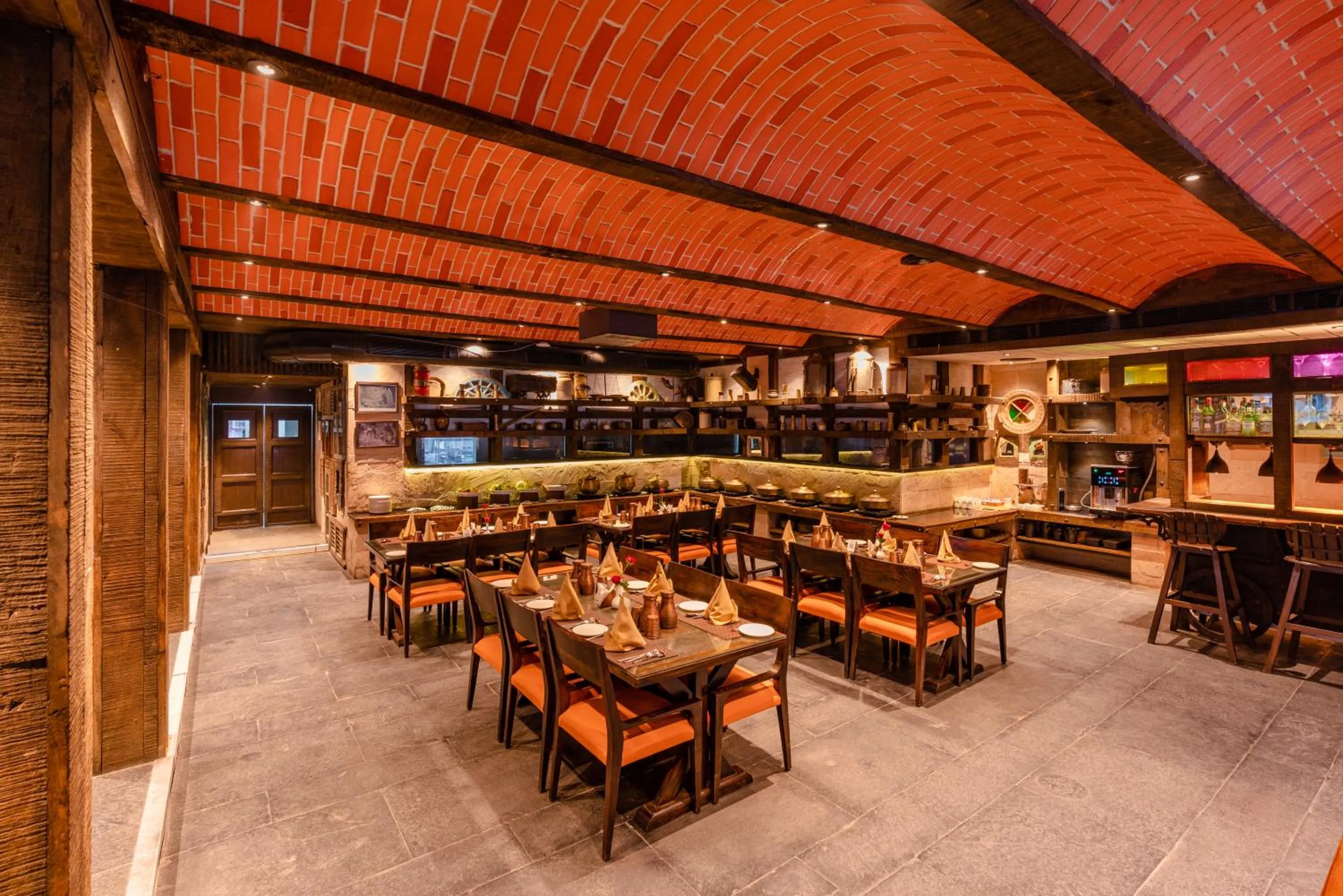 Restaurant/places to eat in Regenta Inn Jaipur, Adarsh Nagar