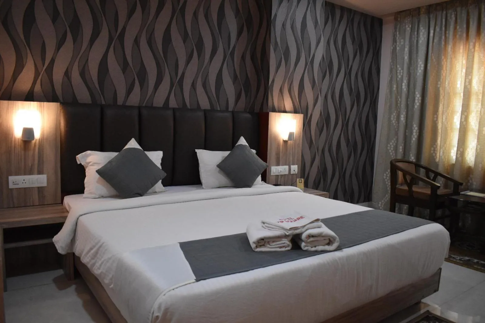 Bedroom, Bed in Hotel Vip Square