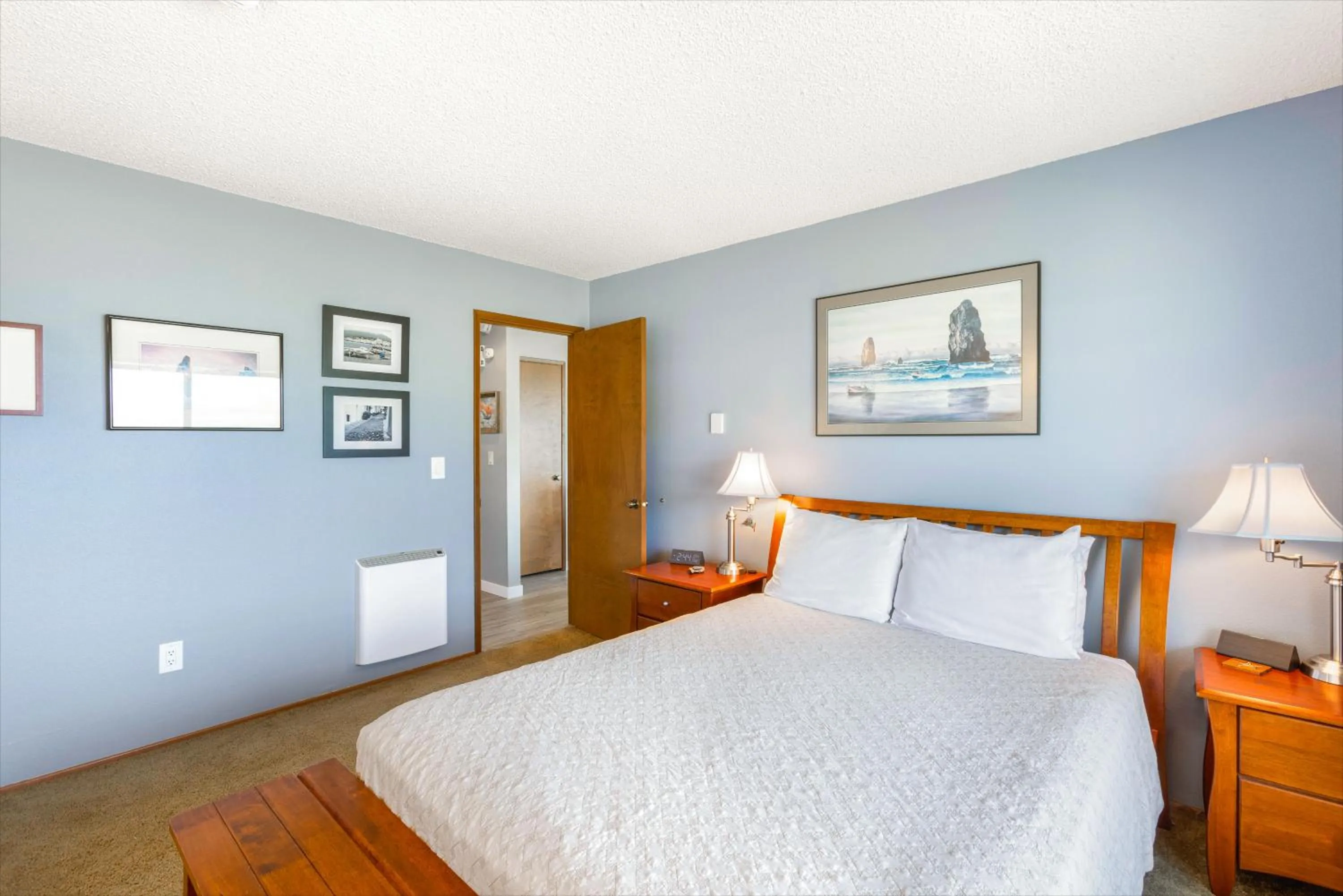 Bed in Hi-Tide Resort