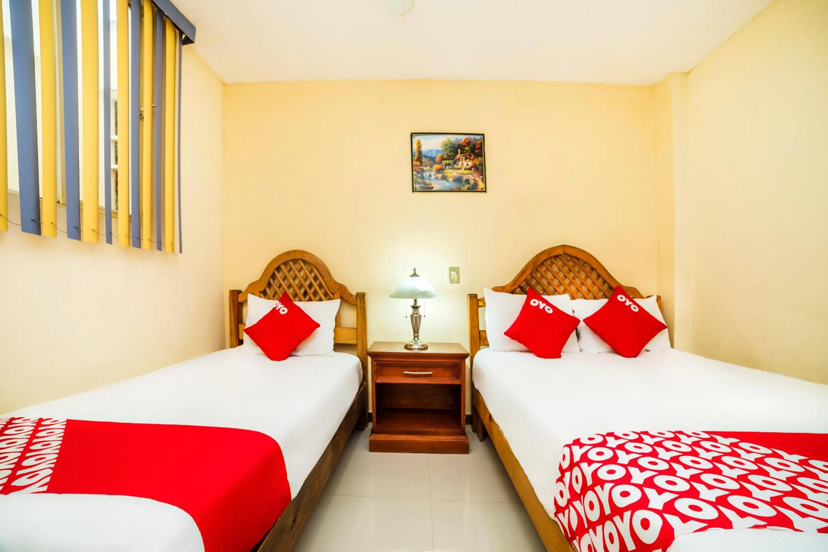 Bedroom, Bed in OYO Hotel Bugambilia, San Luis Potosí