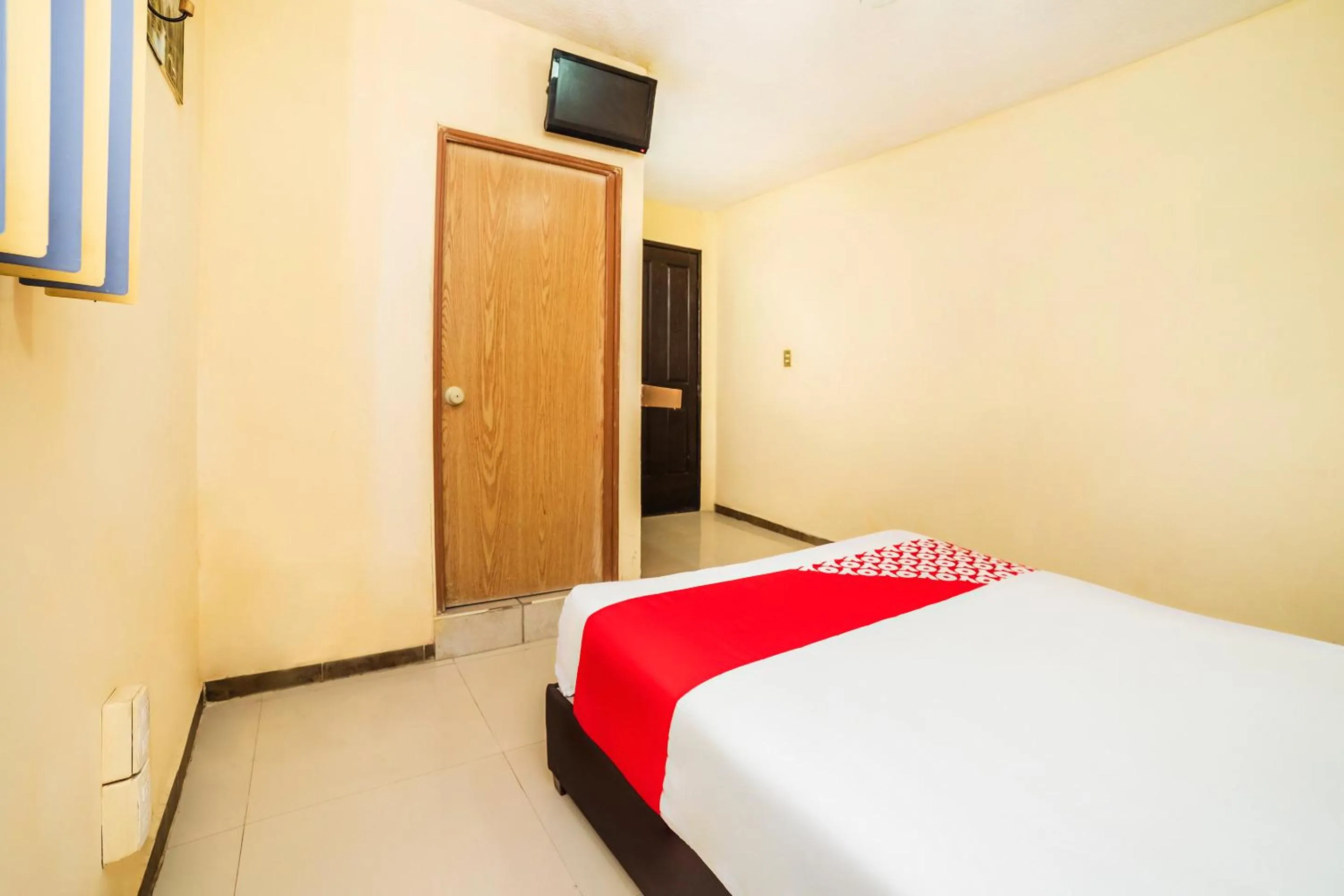 Bedroom, Bed in OYO Hotel Bugambilia, San Luis Potosí