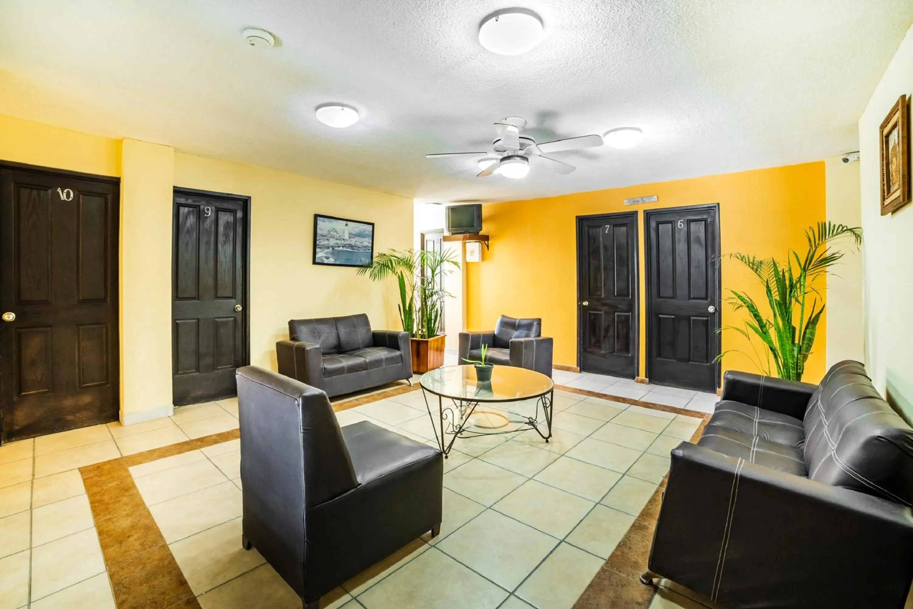 Lobby or reception in OYO Hotel Bugambilia, San Luis Potosí