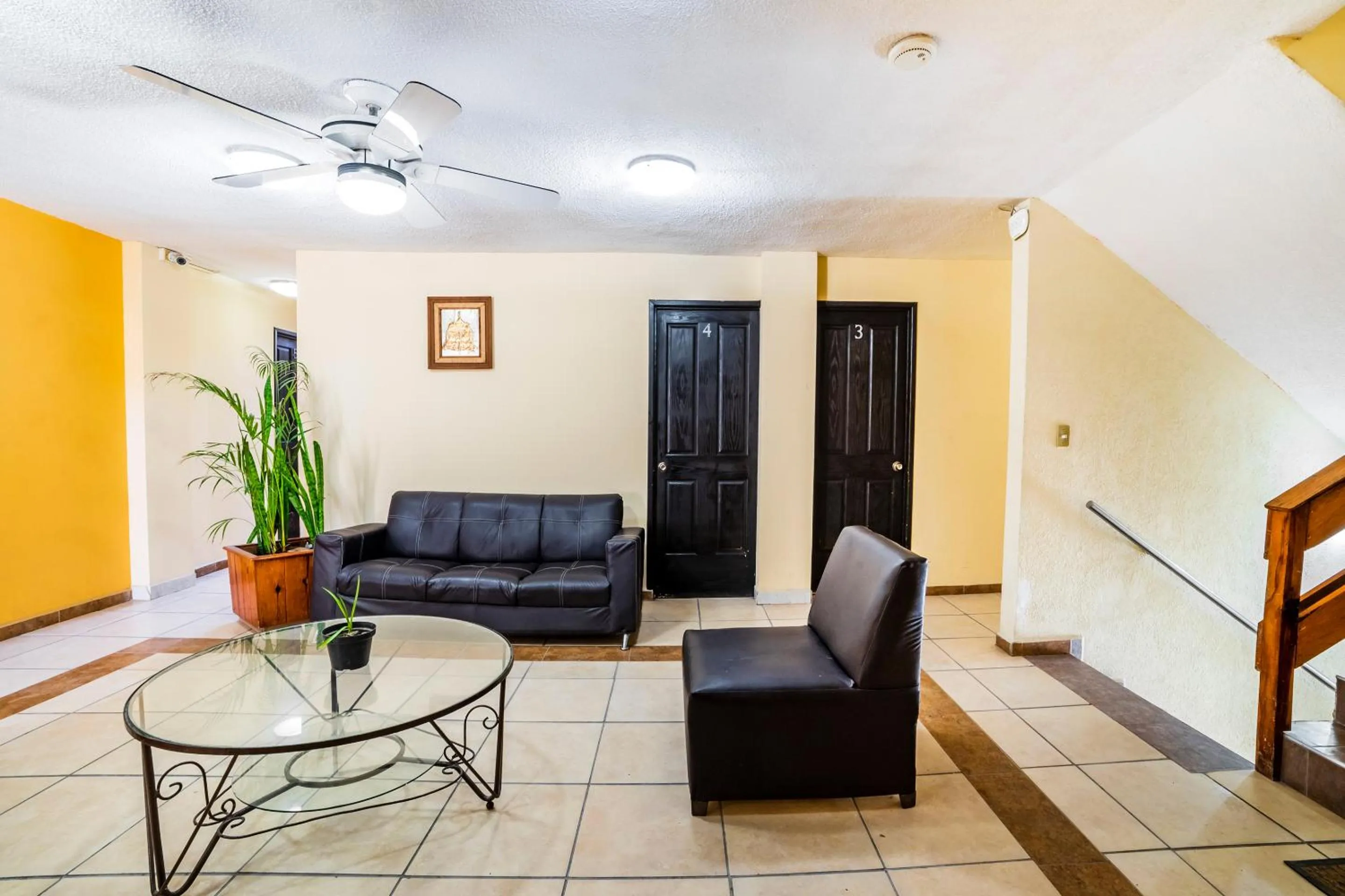 Seating area in OYO Hotel Bugambilia, San Luis Potosí