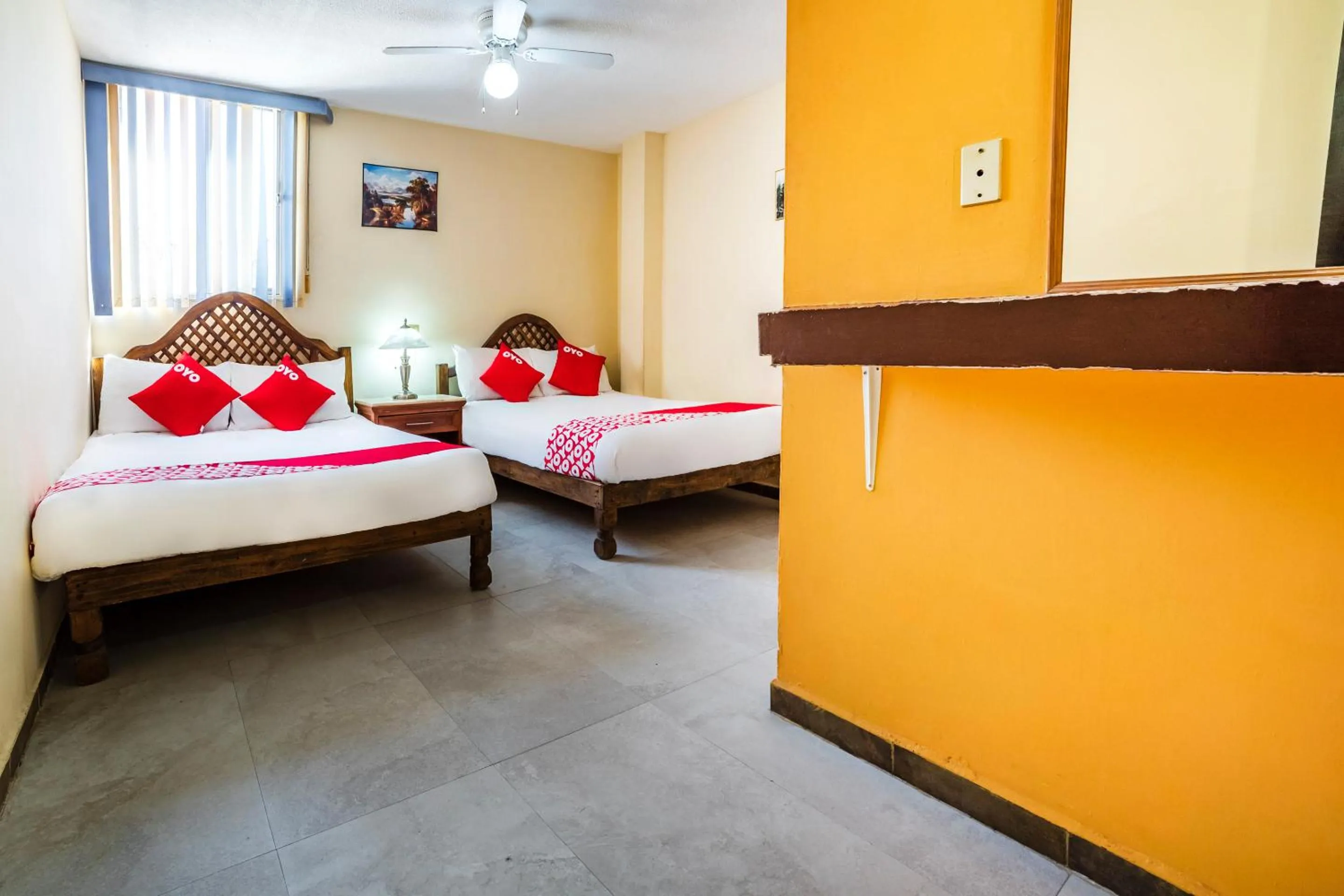 Bedroom, Bed in OYO Hotel Bugambilia, San Luis Potosí