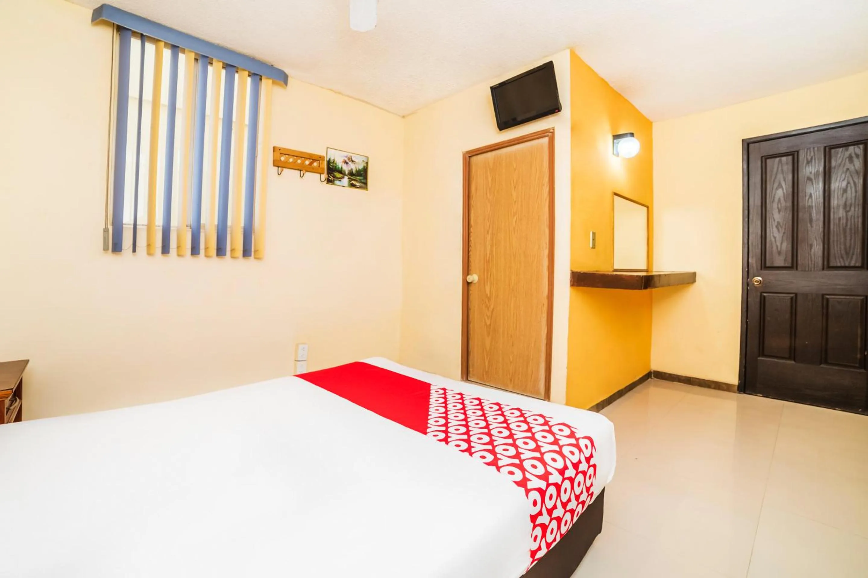 Bedroom, Bed in OYO Hotel Bugambilia, San Luis Potosí