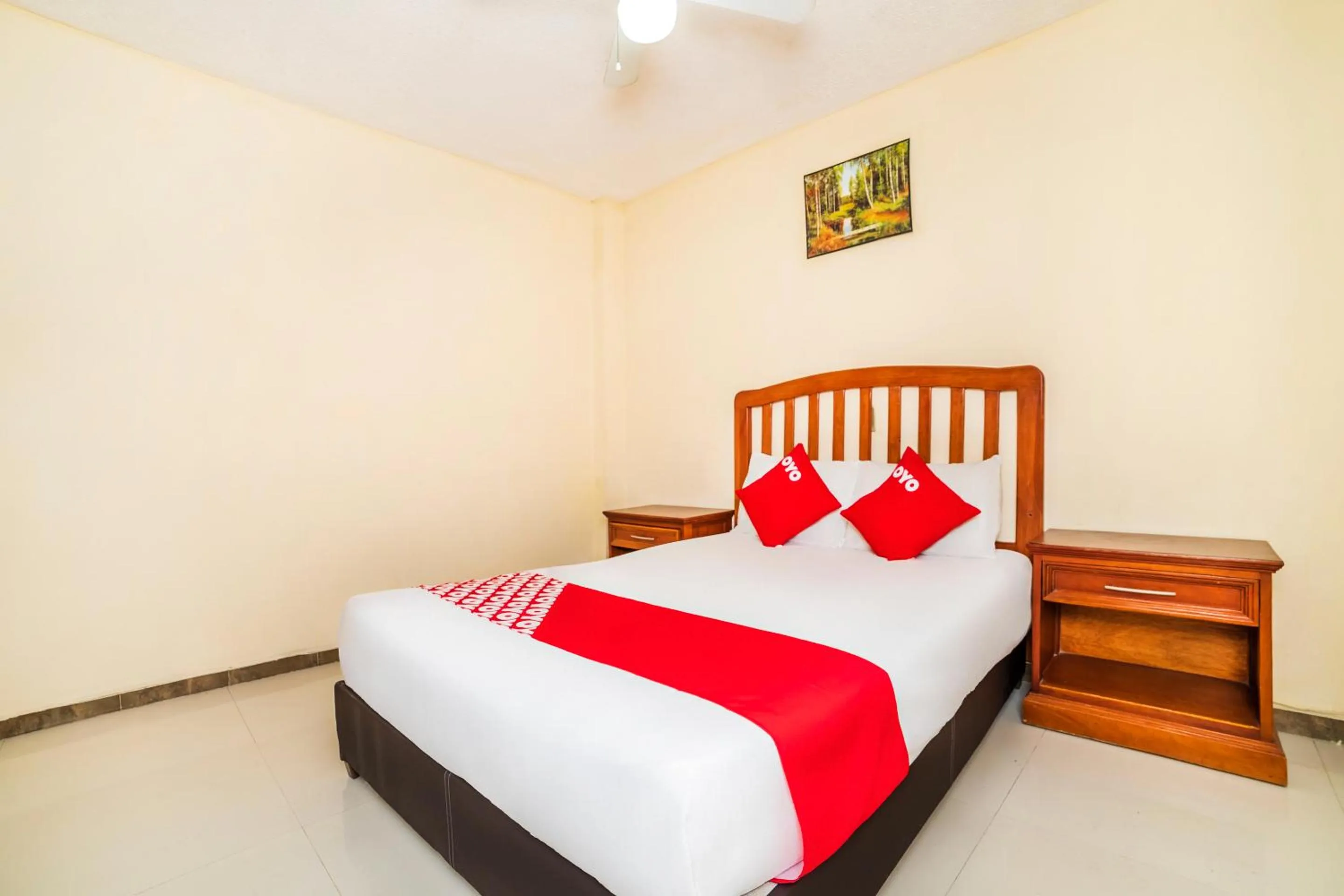 Bedroom, Bed in OYO Hotel Bugambilia, San Luis Potosí