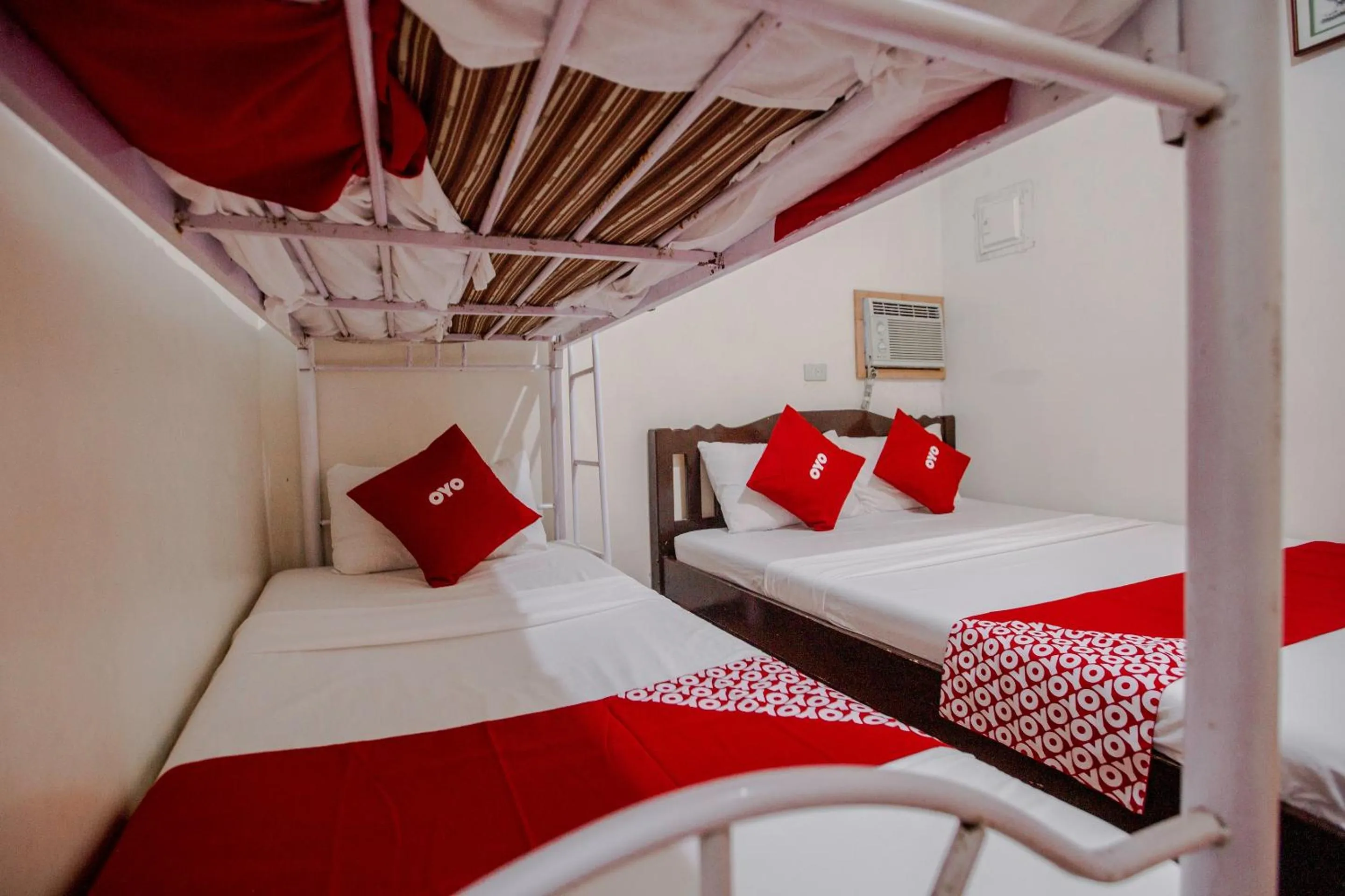 Bedroom, Bed in OYO 741 Sierra Travellers Inn