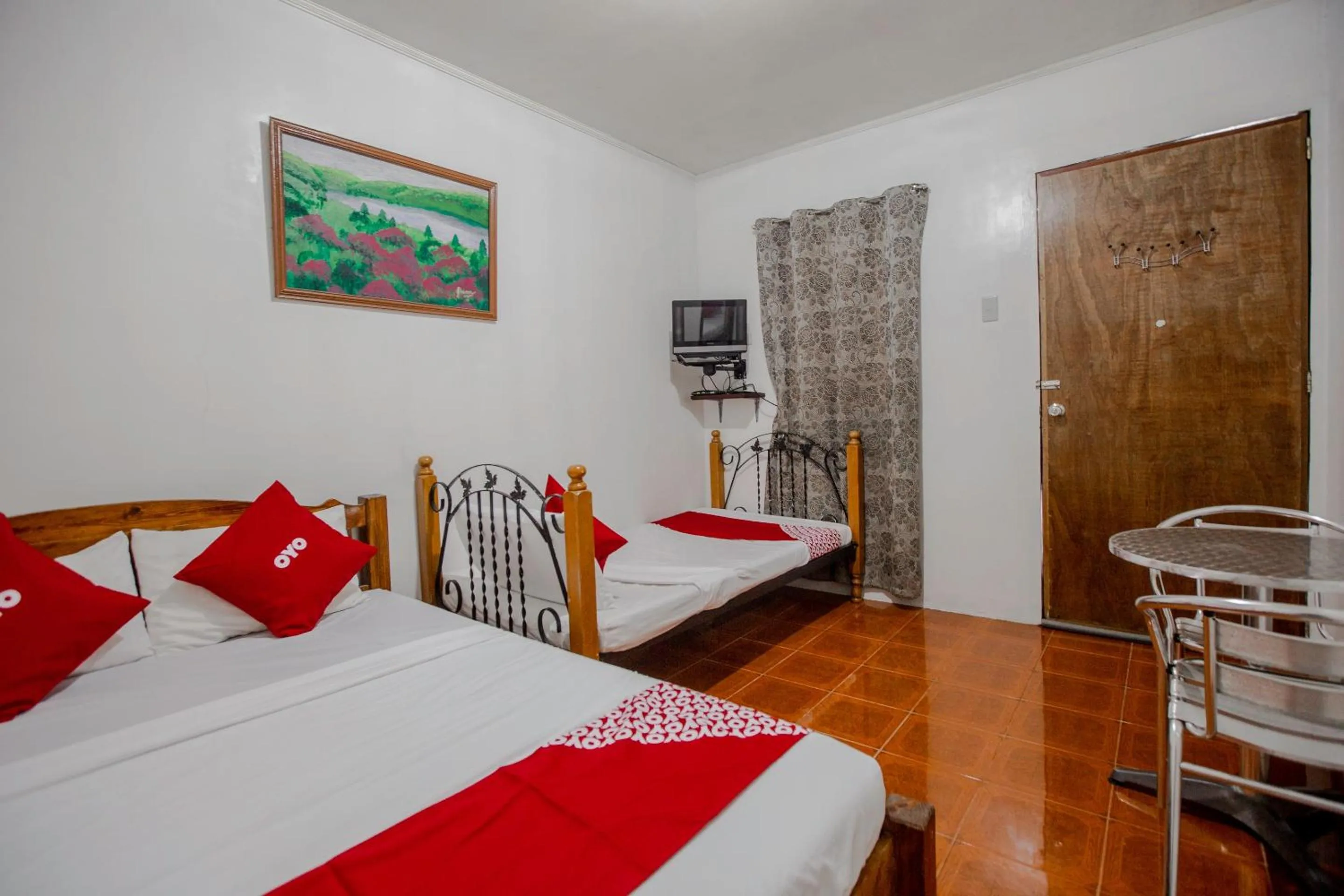 Bedroom, Bed in OYO 741 Sierra Travellers Inn