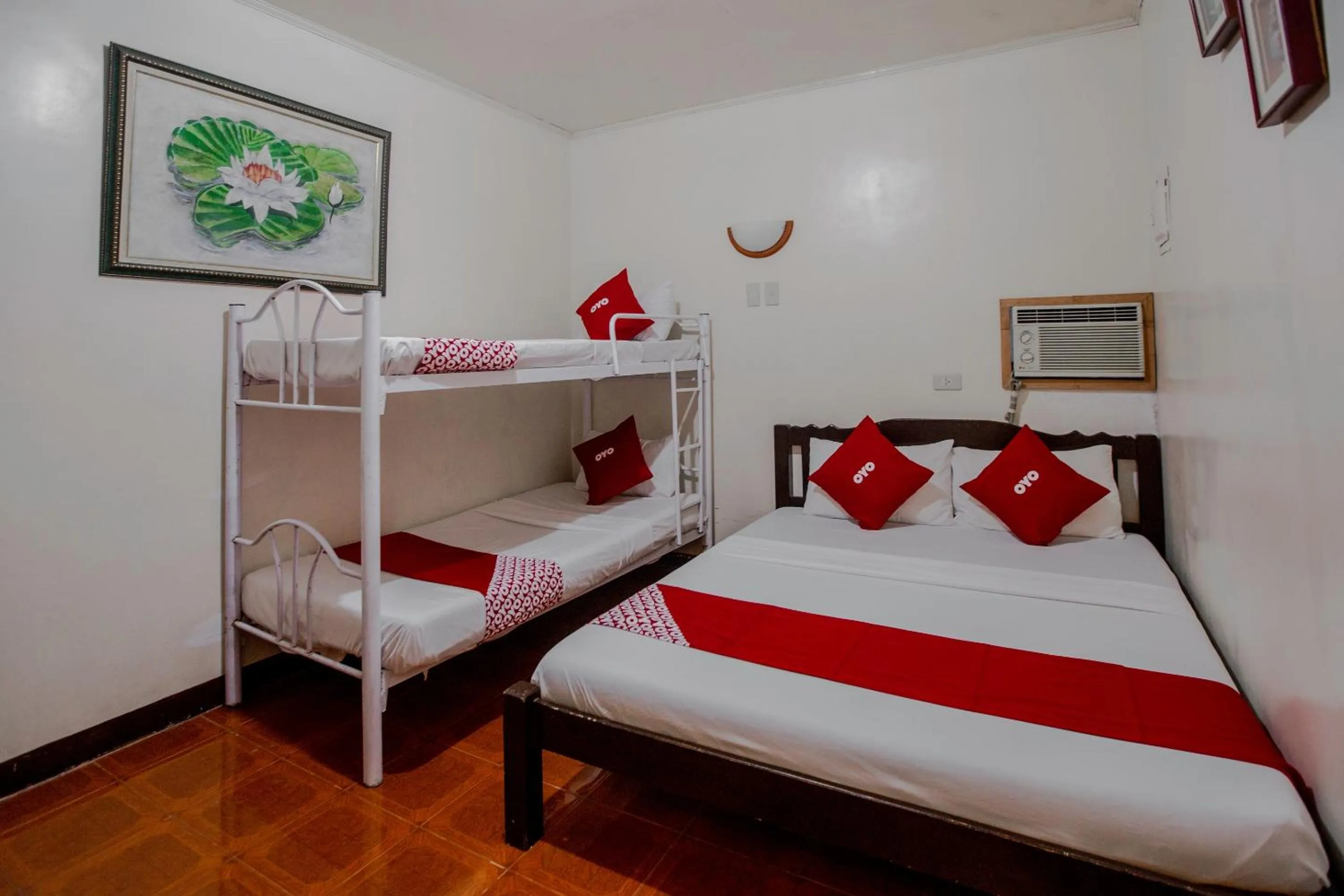 Bedroom, Bed in OYO 741 Sierra Travellers Inn