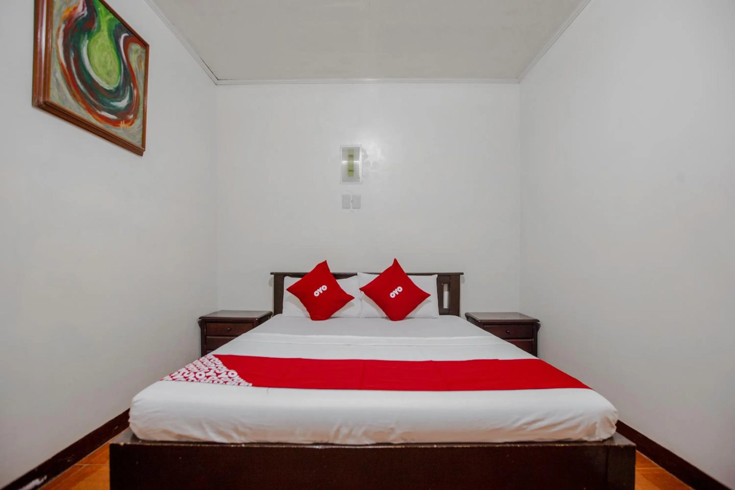 Bedroom, Bed in OYO 741 Sierra Travellers Inn