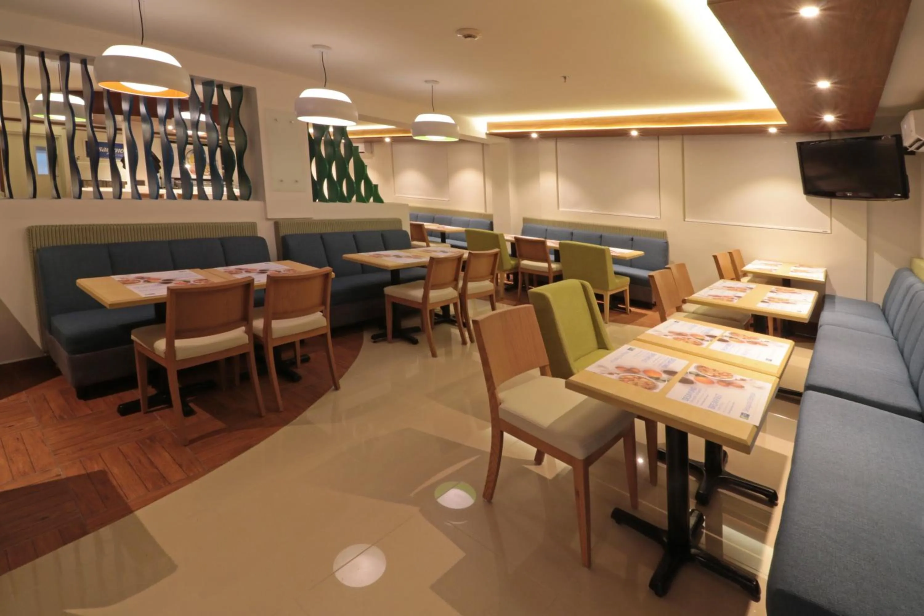 Restaurant/places to eat in Holiday Inn Express Piedras Negras by IHG