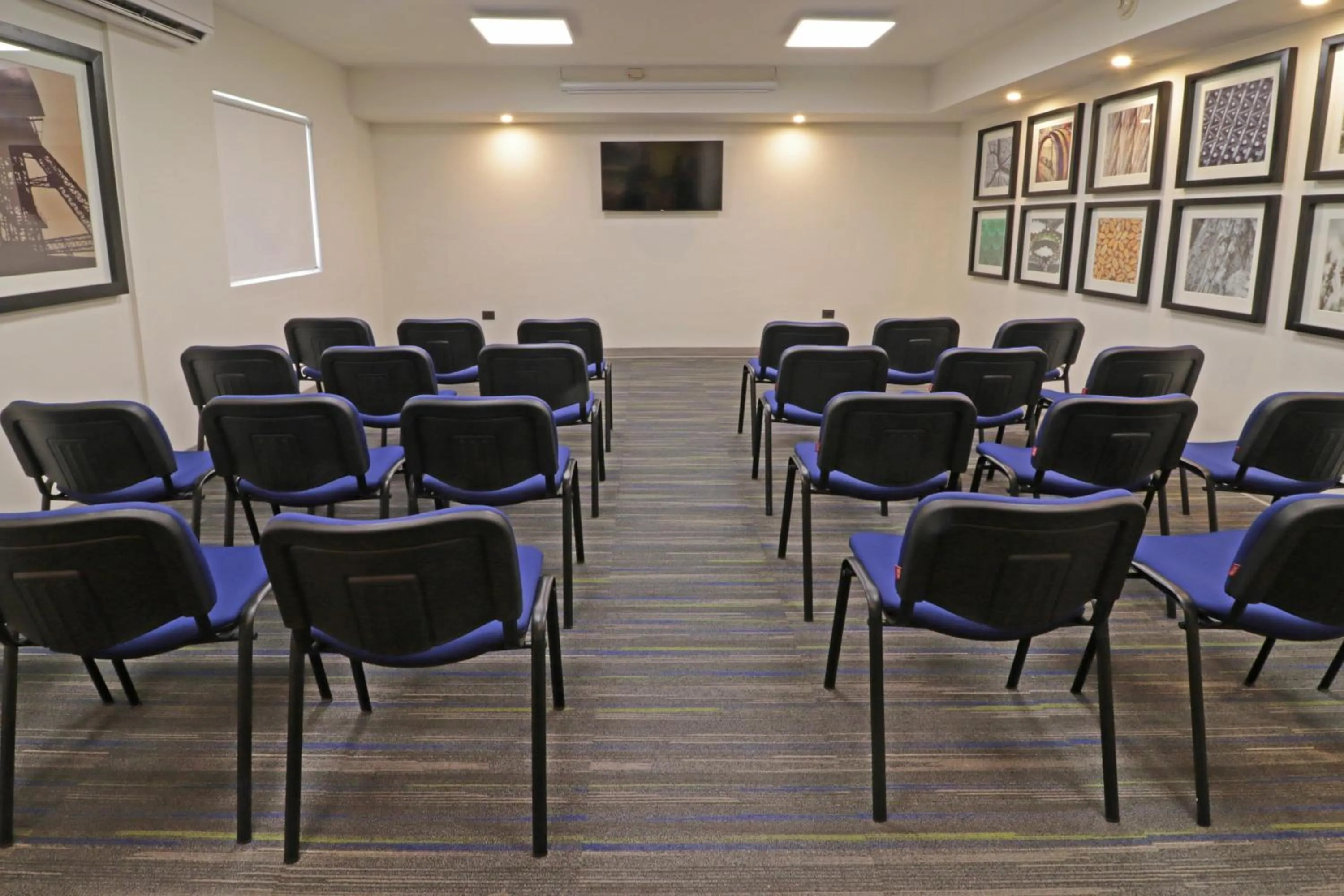 Meeting/conference room in Holiday Inn Express Piedras Negras by IHG
