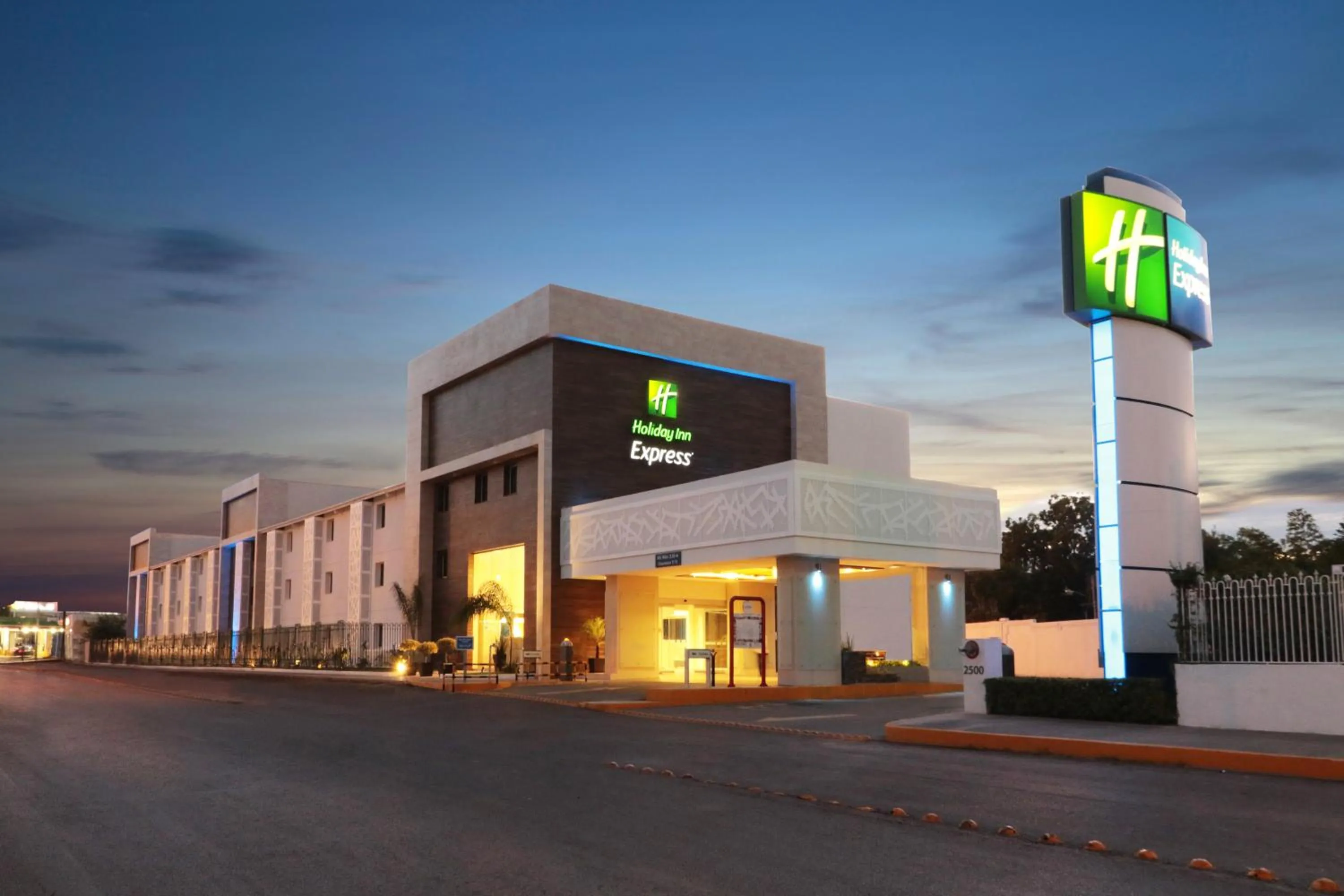 Property building in Holiday Inn Express Piedras Negras by IHG