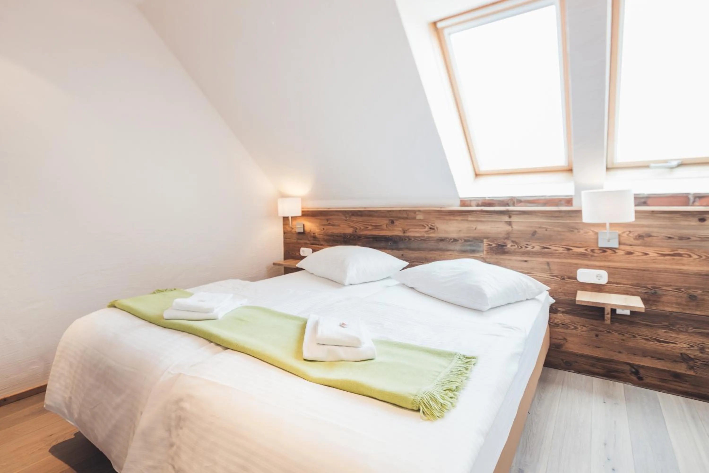 Photo of the whole room, Bed in Weinwirtshaus Wlaschits