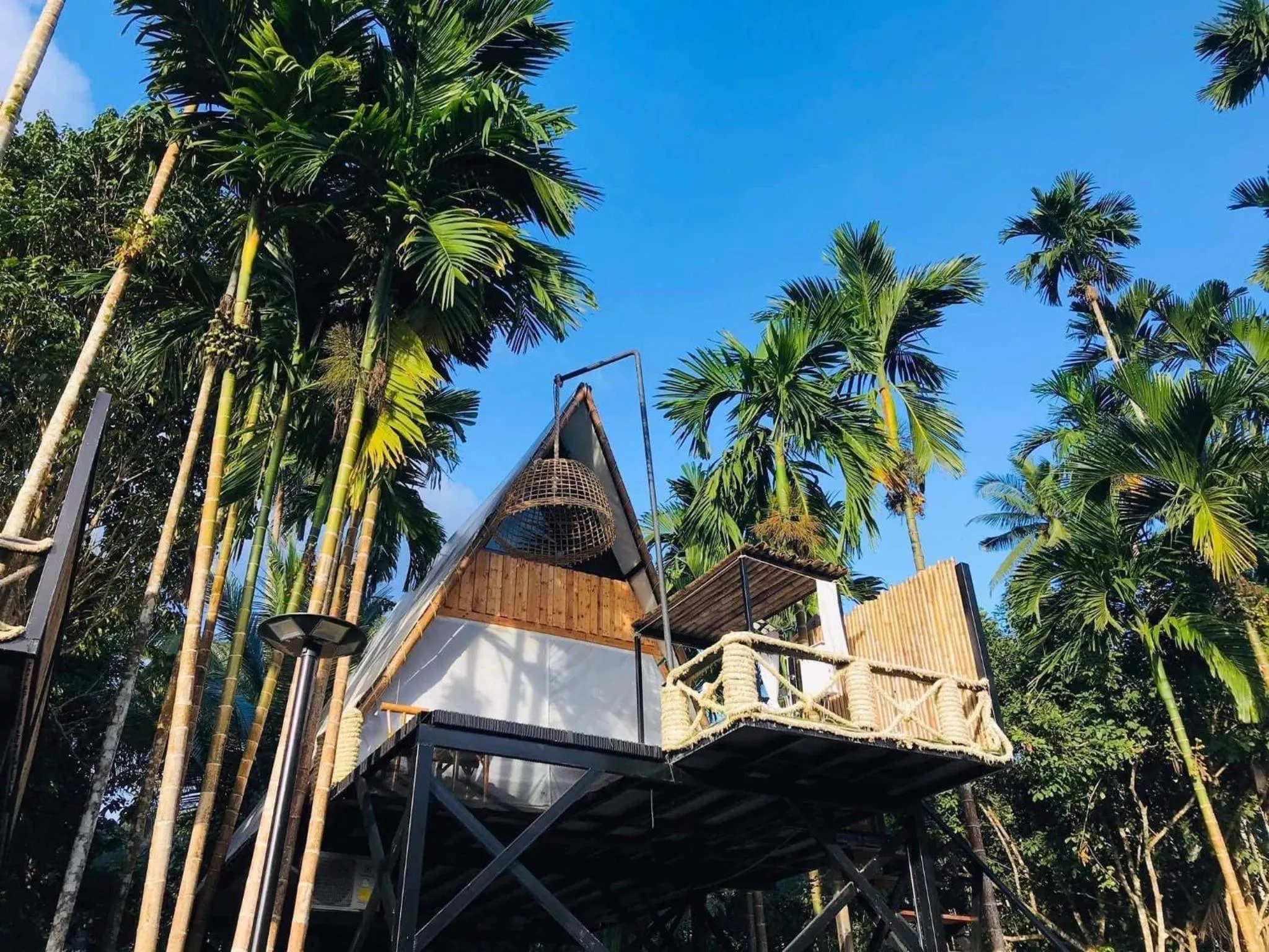 Bridge Hill Cafe Glamping