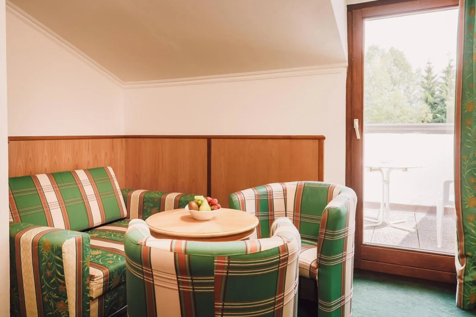 Seating area in Hotel Martini Kaprun inkluding breakfast & free parking