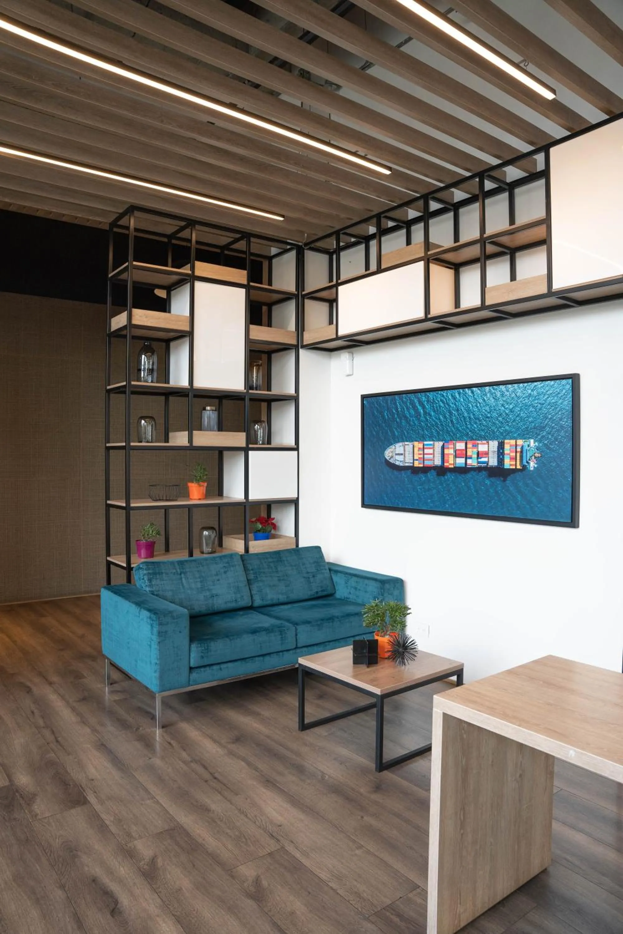 Lobby or reception in Hotel Distrito ZF By OxoHotel