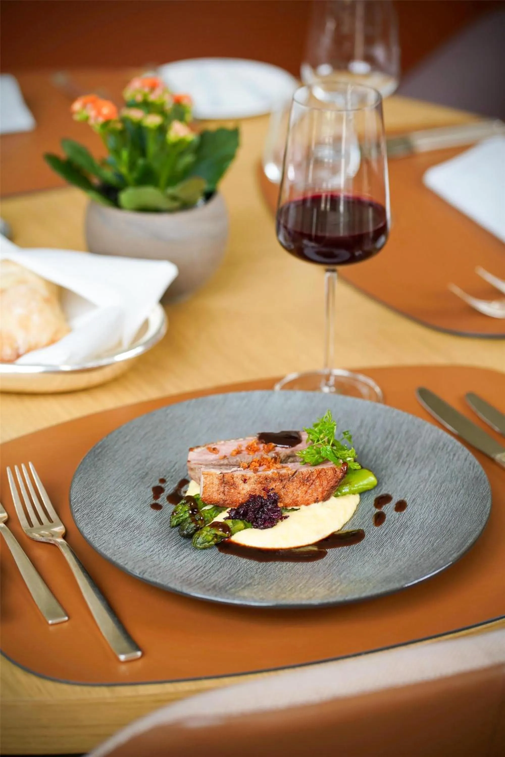 Restaurant/places to eat in Kempinski Palace Engelberg