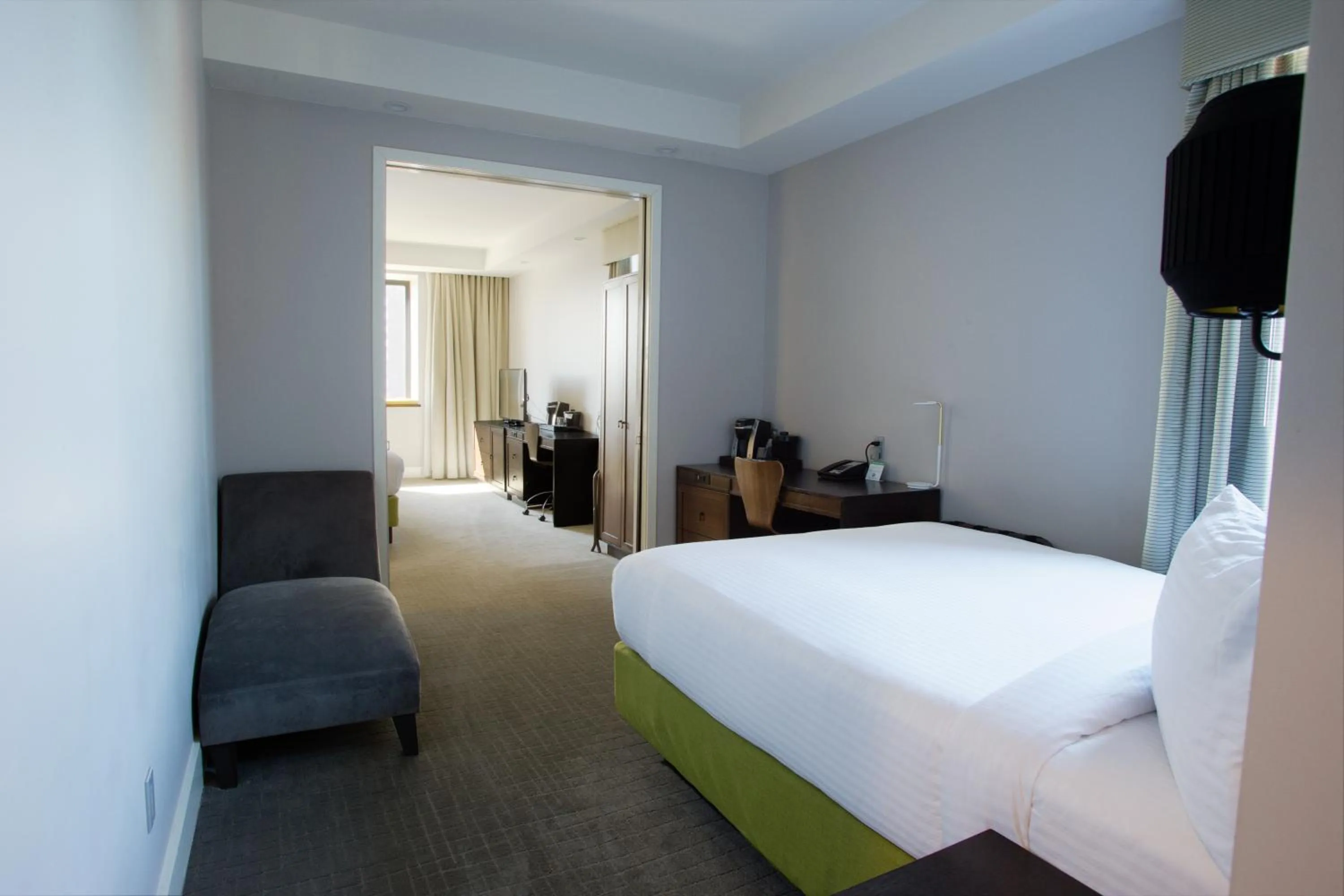 Bedroom, Bed in Leon Hotel LES