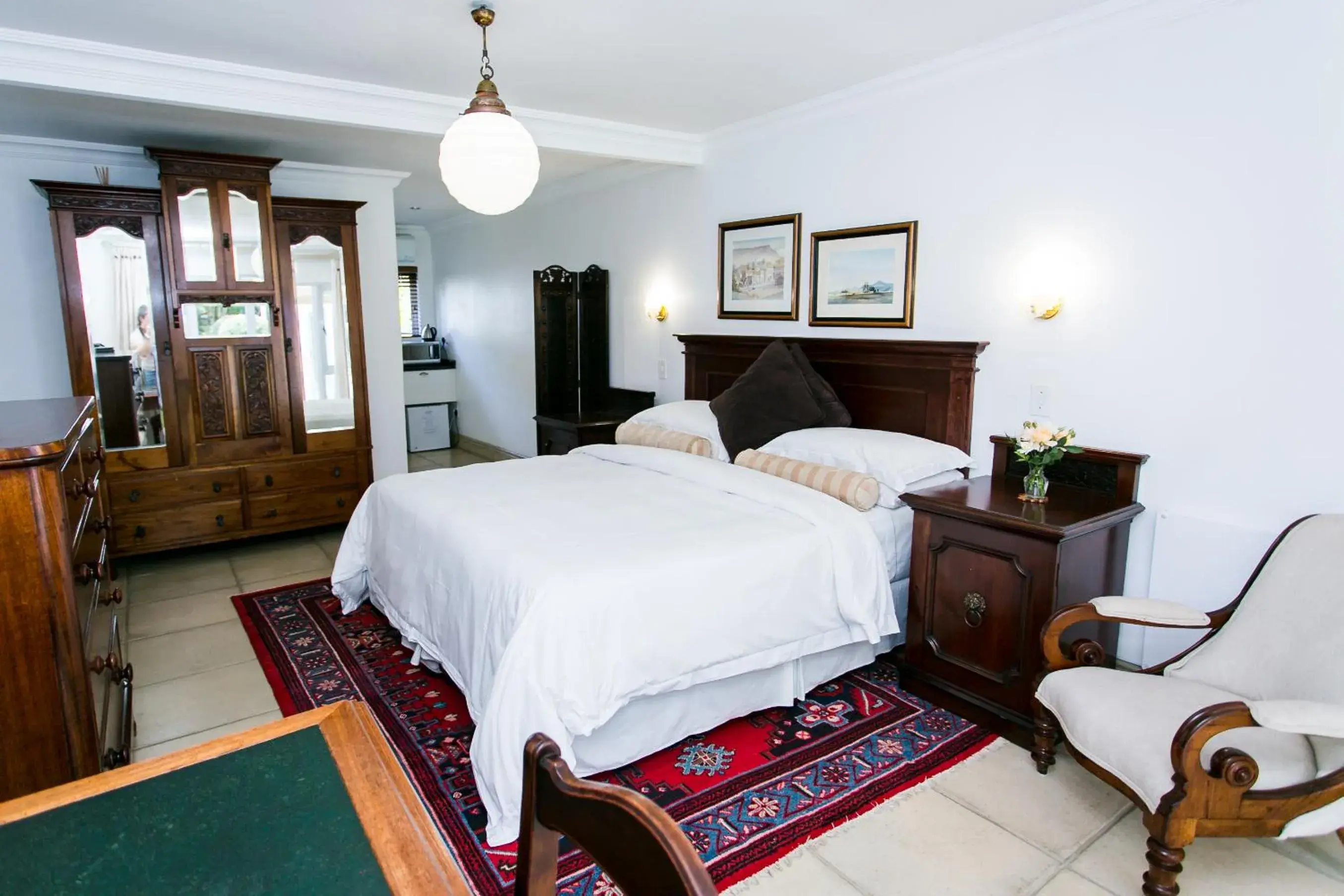 Classic Double Room in Burkleigh House Classic Double Room in Burkleigh House