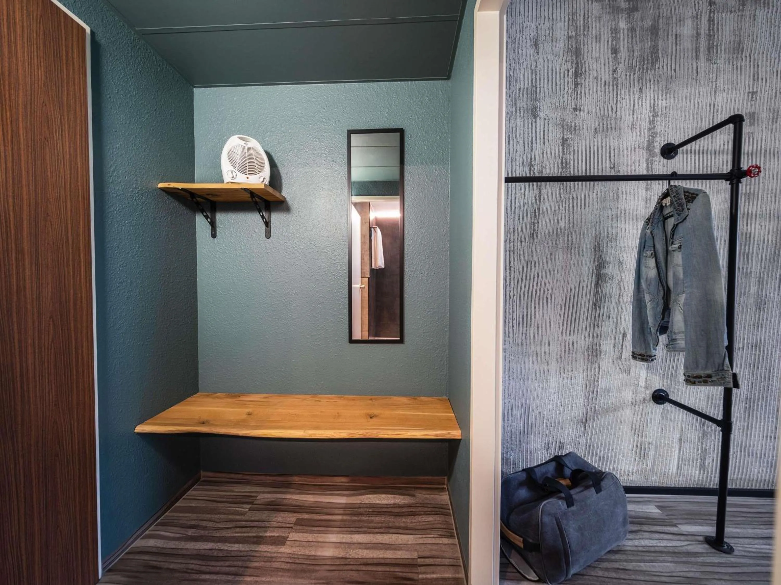 Bedroom in Ibis Styles Linz