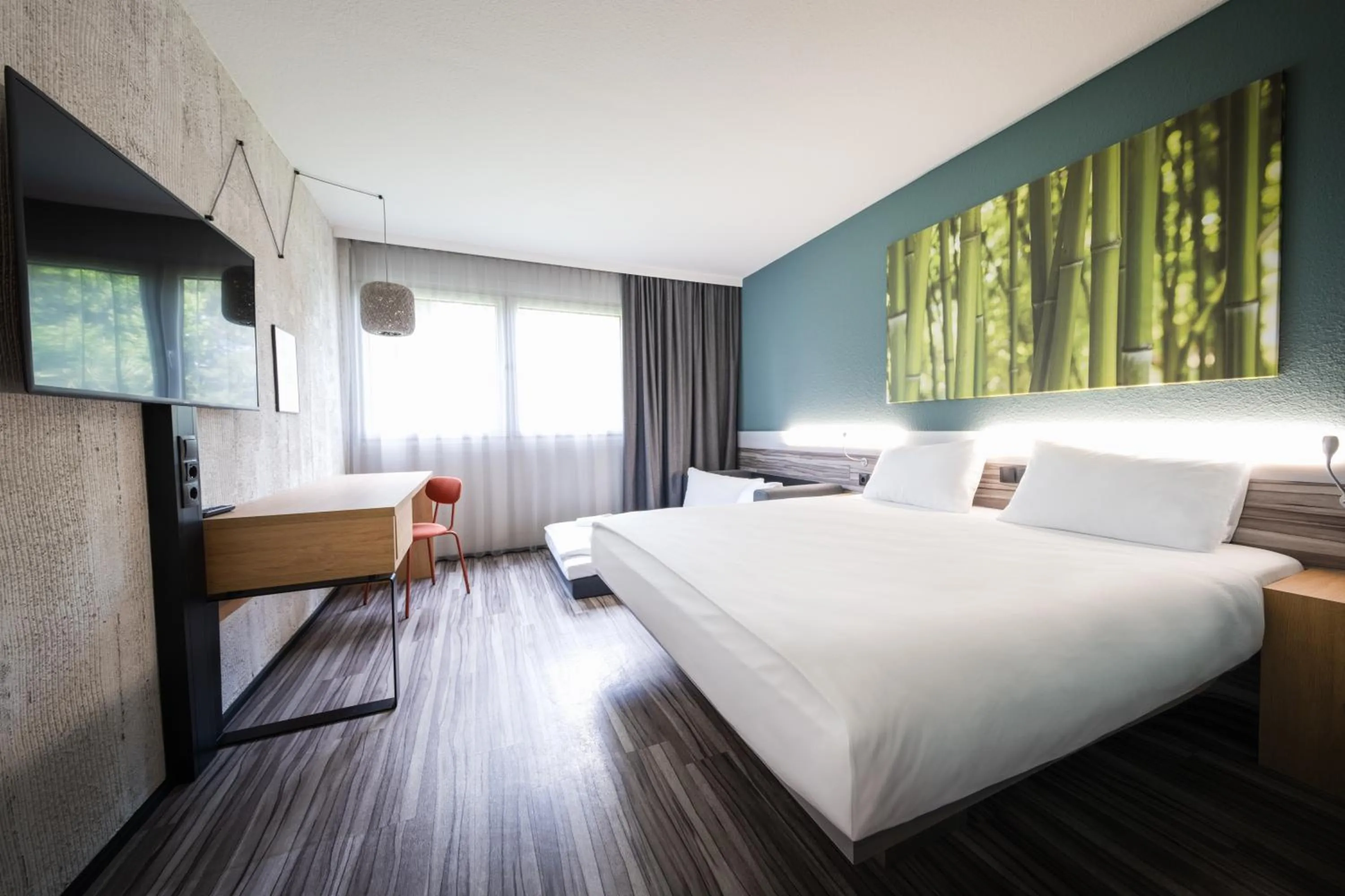 Photo of the whole room, Bed in Ibis Styles Linz