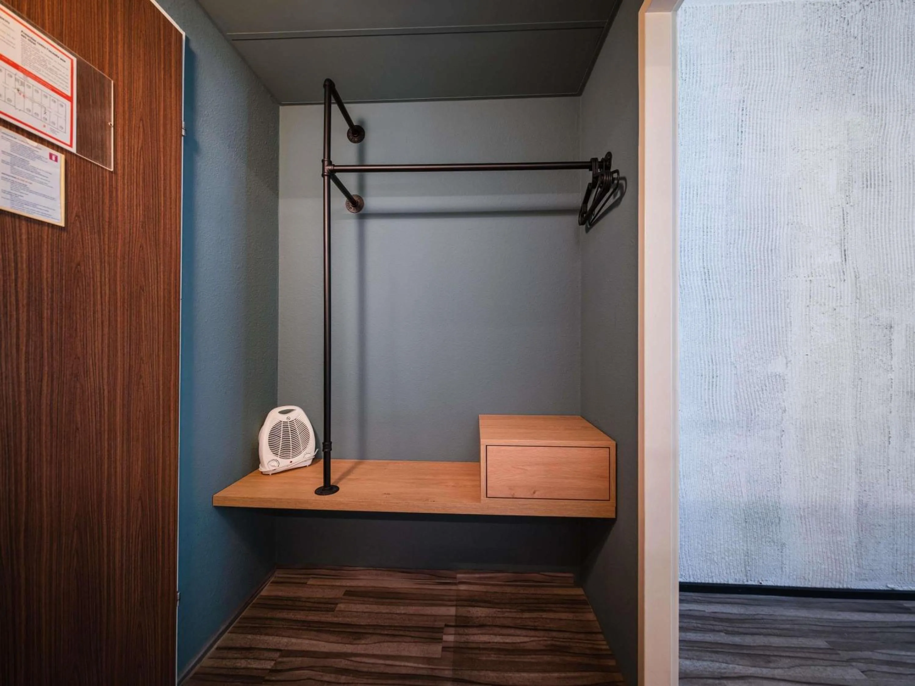 Bedroom in Ibis Styles Linz