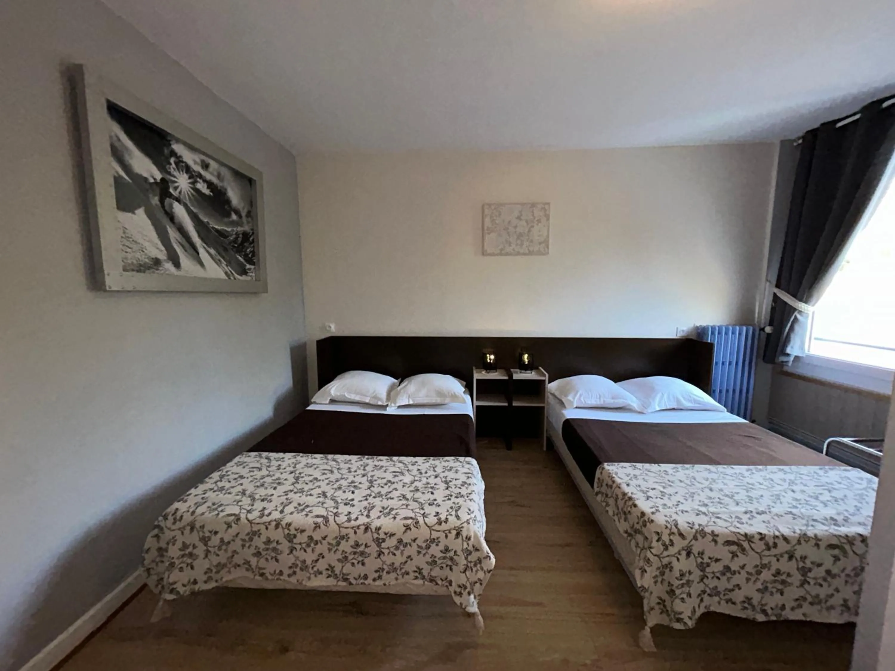 Bedroom, Bed in Hôtel l'Annexe