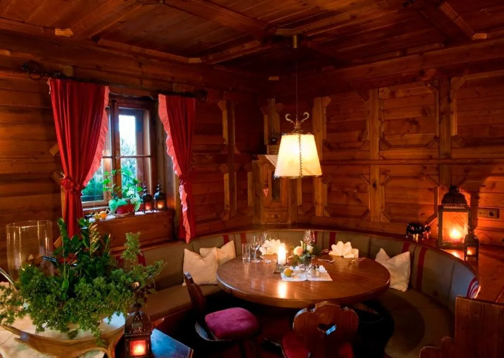 Restaurant/places to eat in Hotel Unterhof