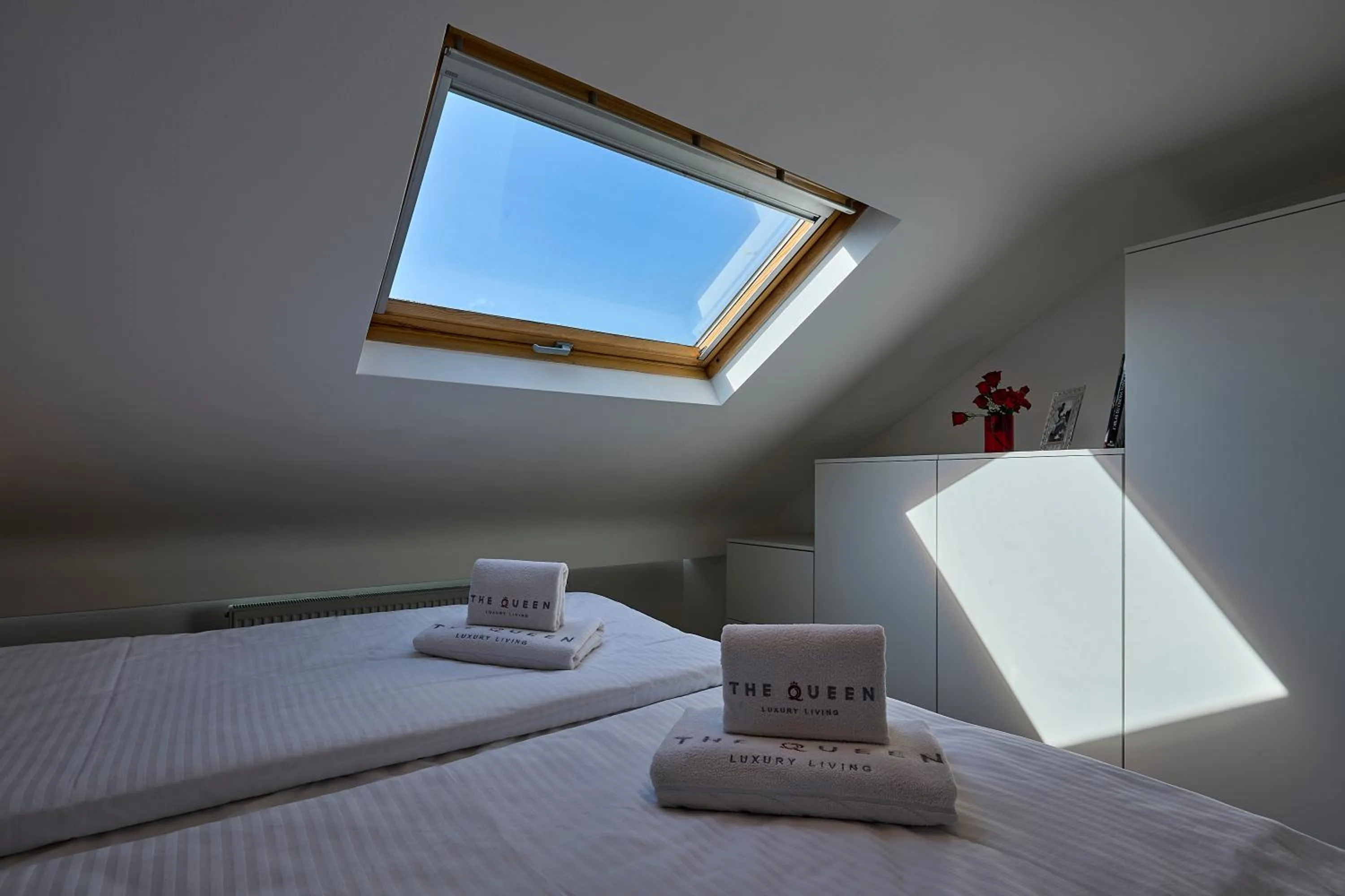 Bed in The Queen Luxury Apartments - Villa Carlotta