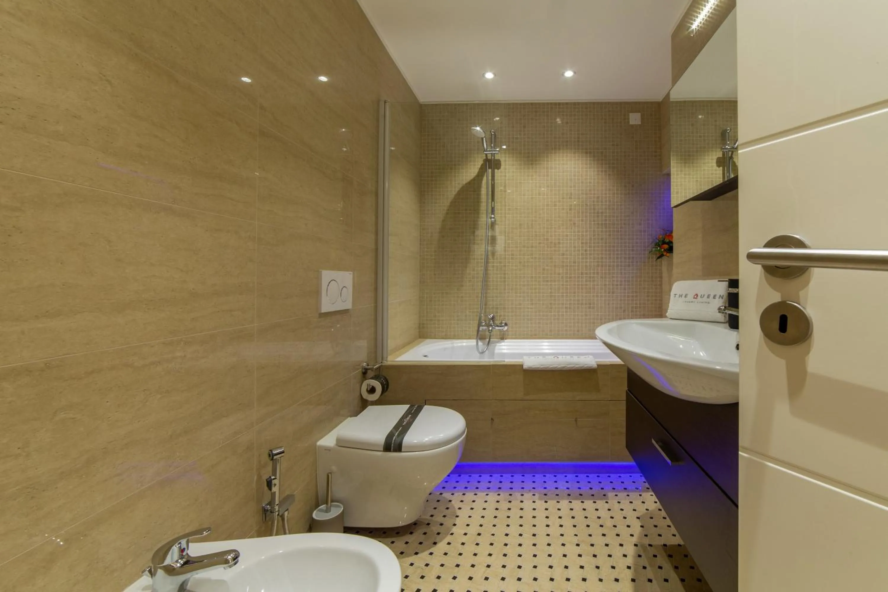Bathroom in The Queen Luxury Apartments - Villa Carlotta
