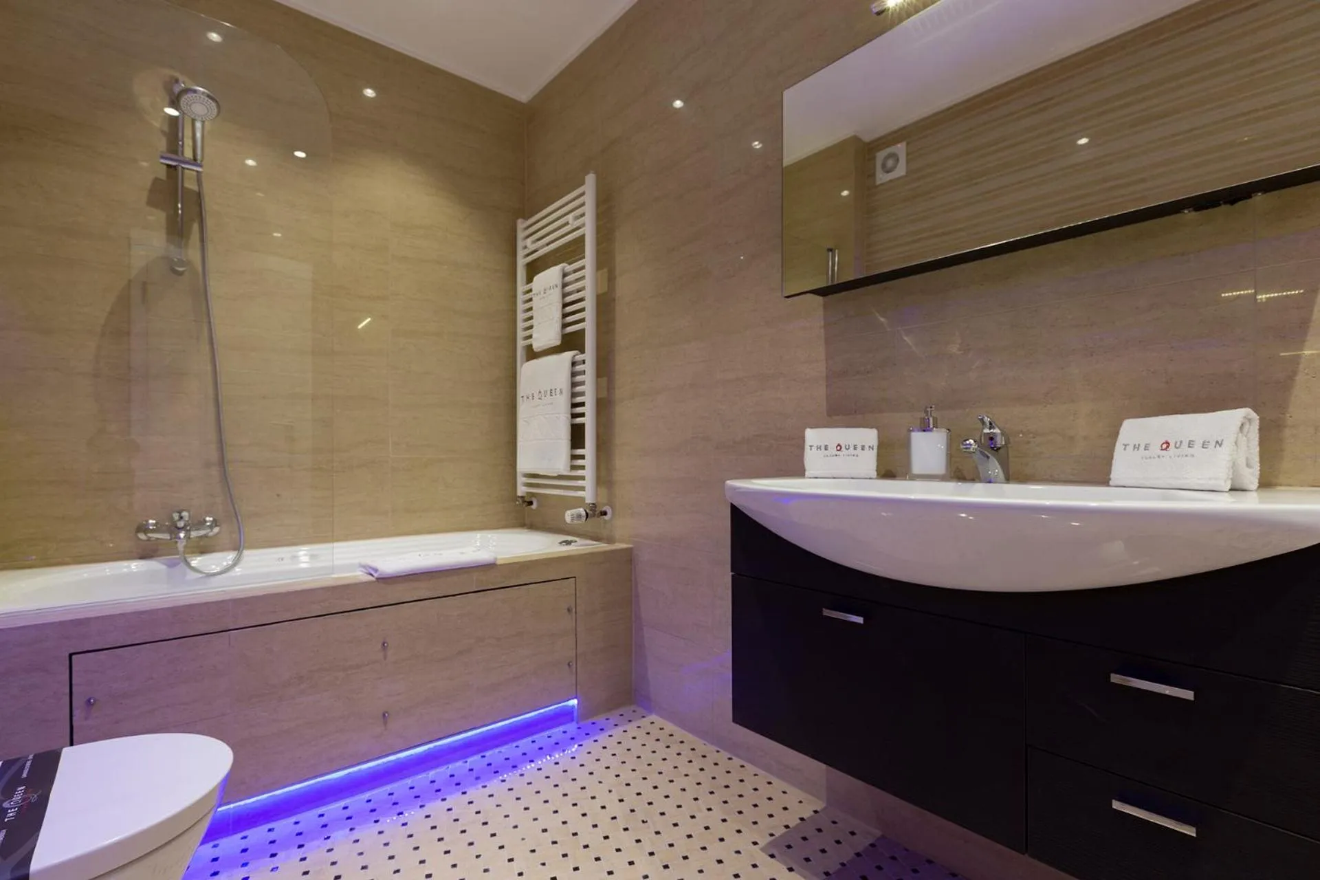 Bathroom in The Queen Luxury Apartments - Villa Carlotta