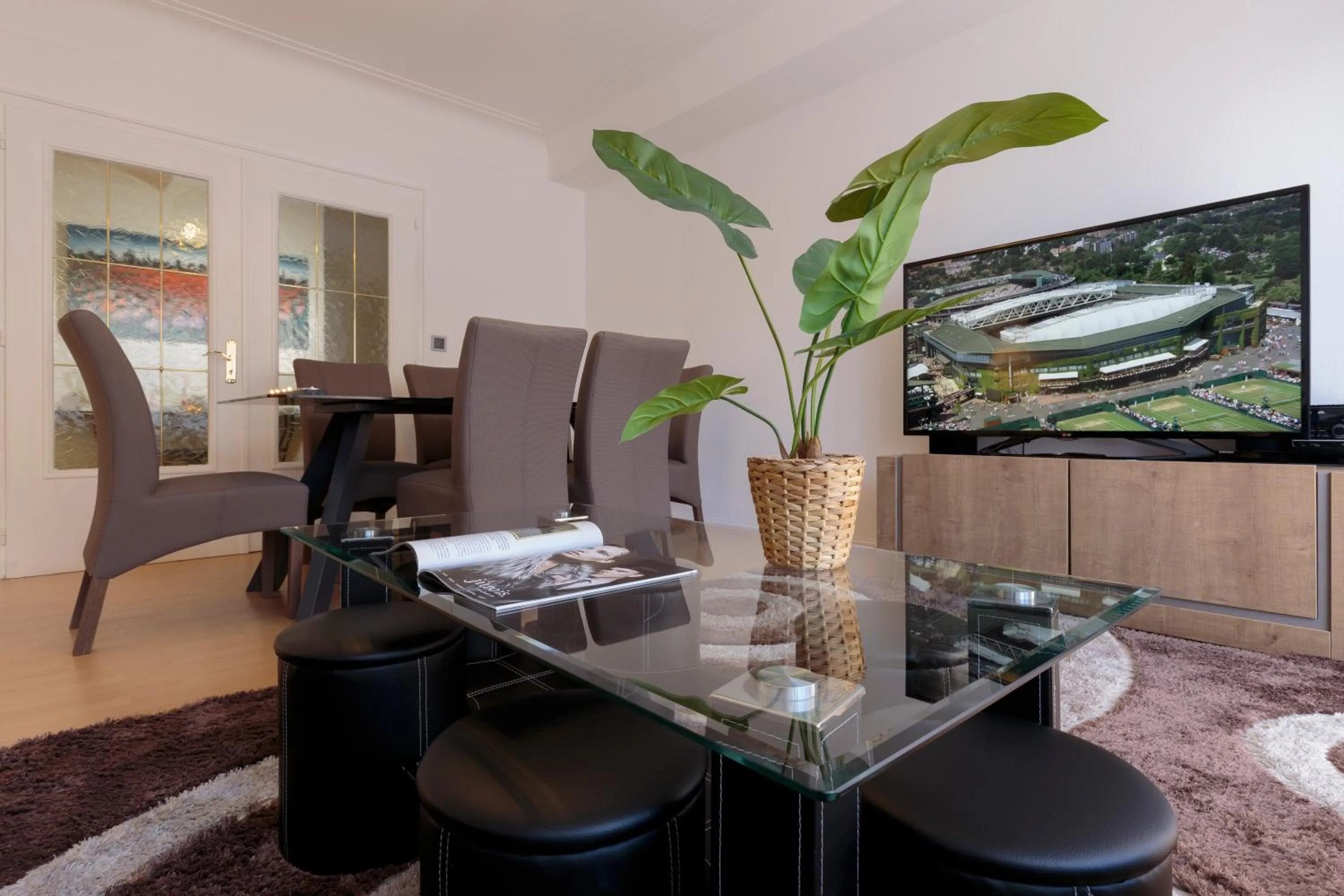 TV and multimedia in The Queen Luxury Apartments - Villa Carlotta