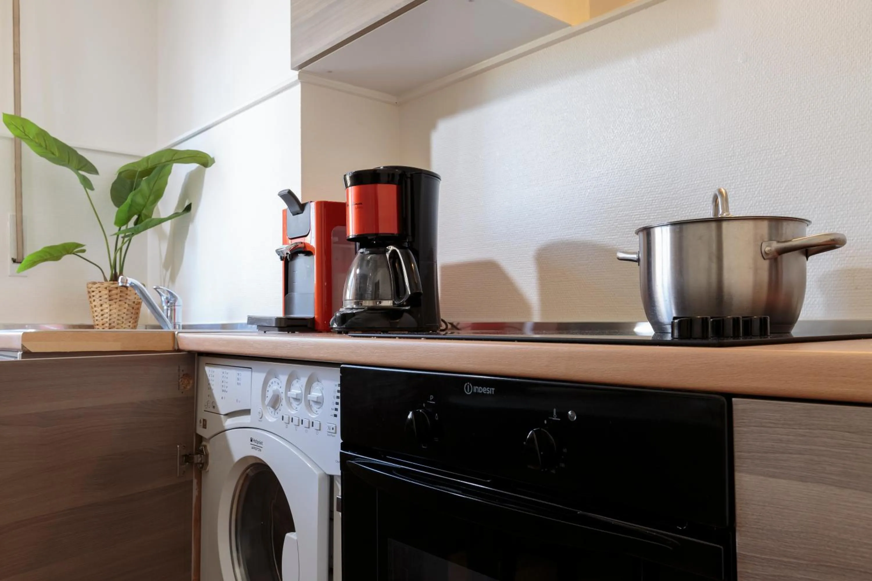 Kitchen or kitchenette in The Queen Luxury Apartments - Villa Carlotta